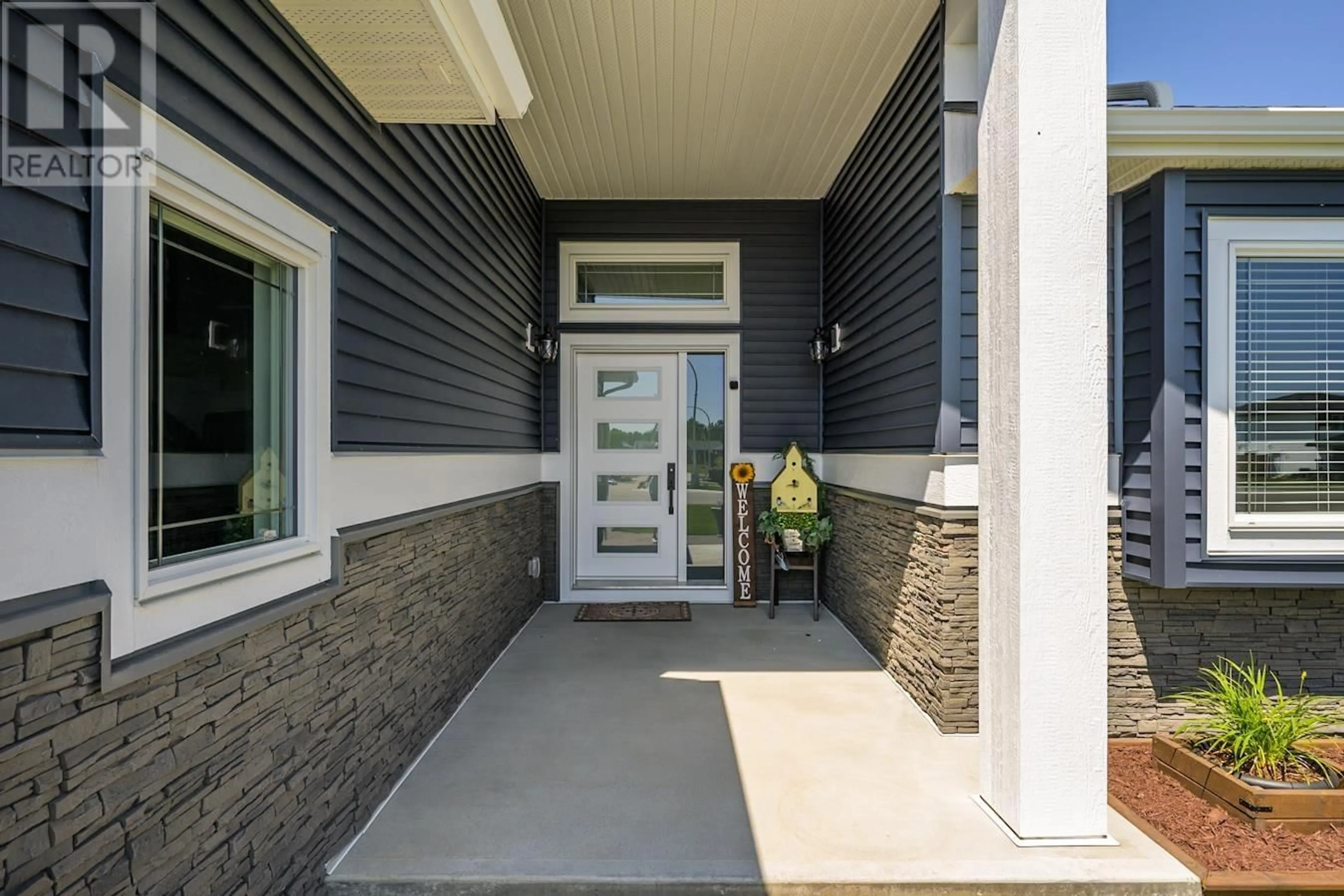 Indoor entryway for 5488 VENTA DRIVE, Prince George British Columbia V2K0B6
