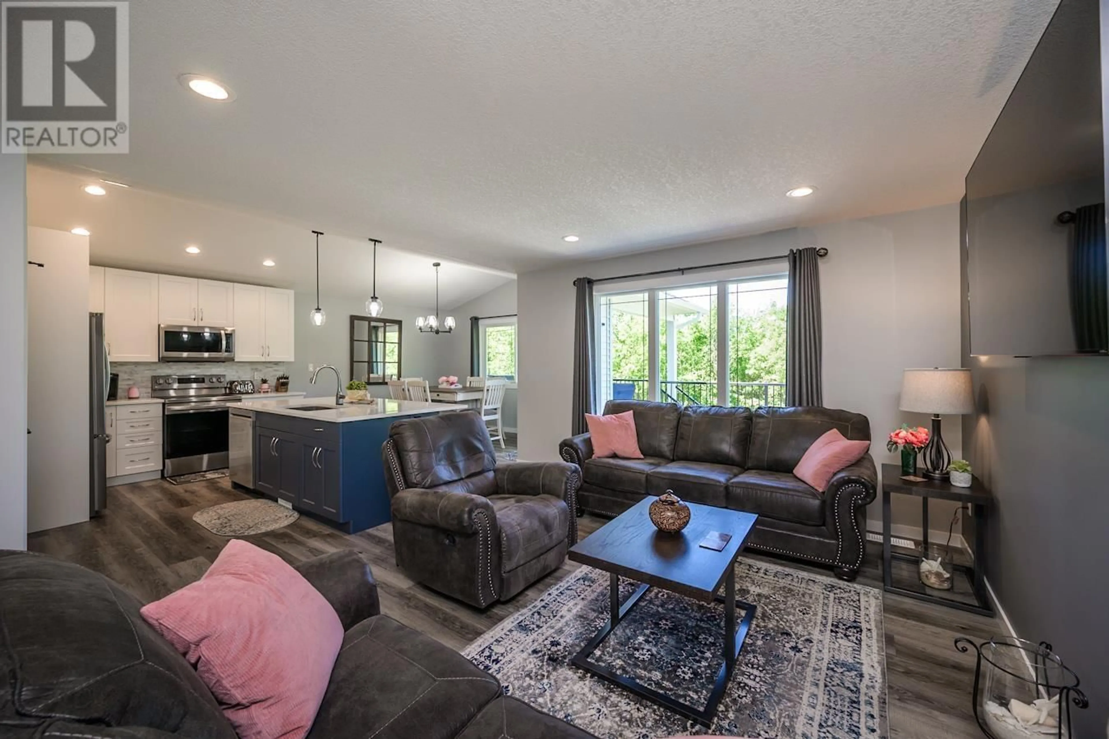 Living room with furniture, unknown for 5488 VENTA DRIVE, Prince George British Columbia V2K0B6