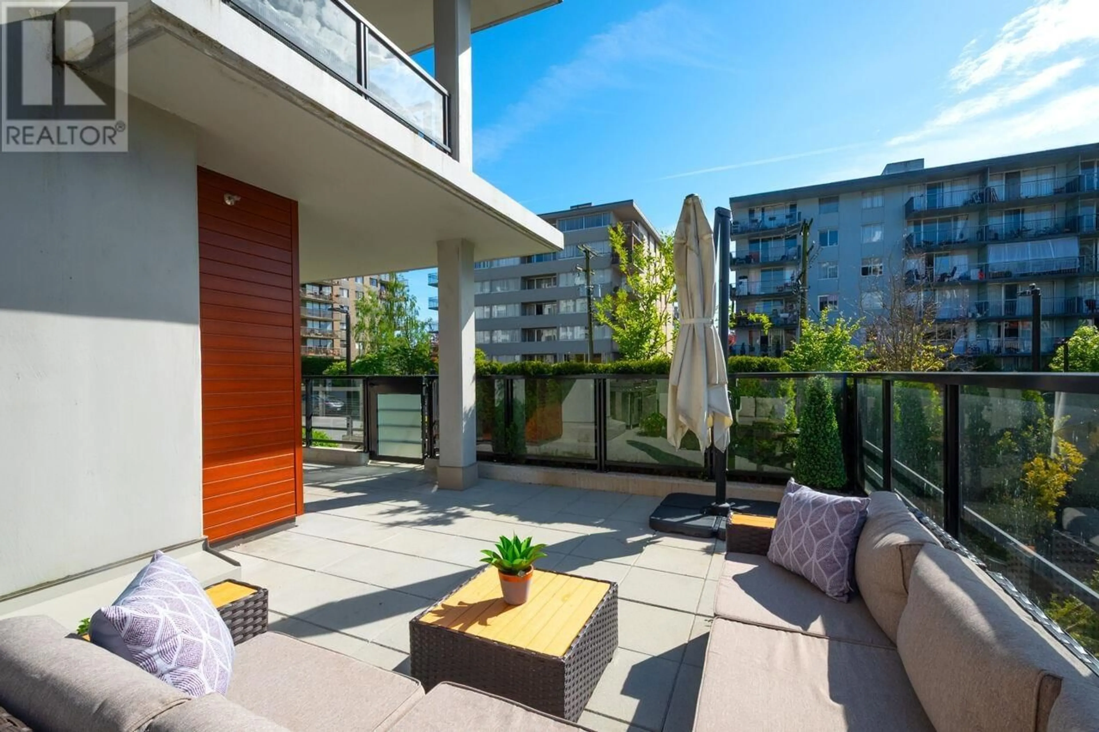 Patio, unknown for TH13 - 108 8TH STREET, North Vancouver British Columbia V7L0H1