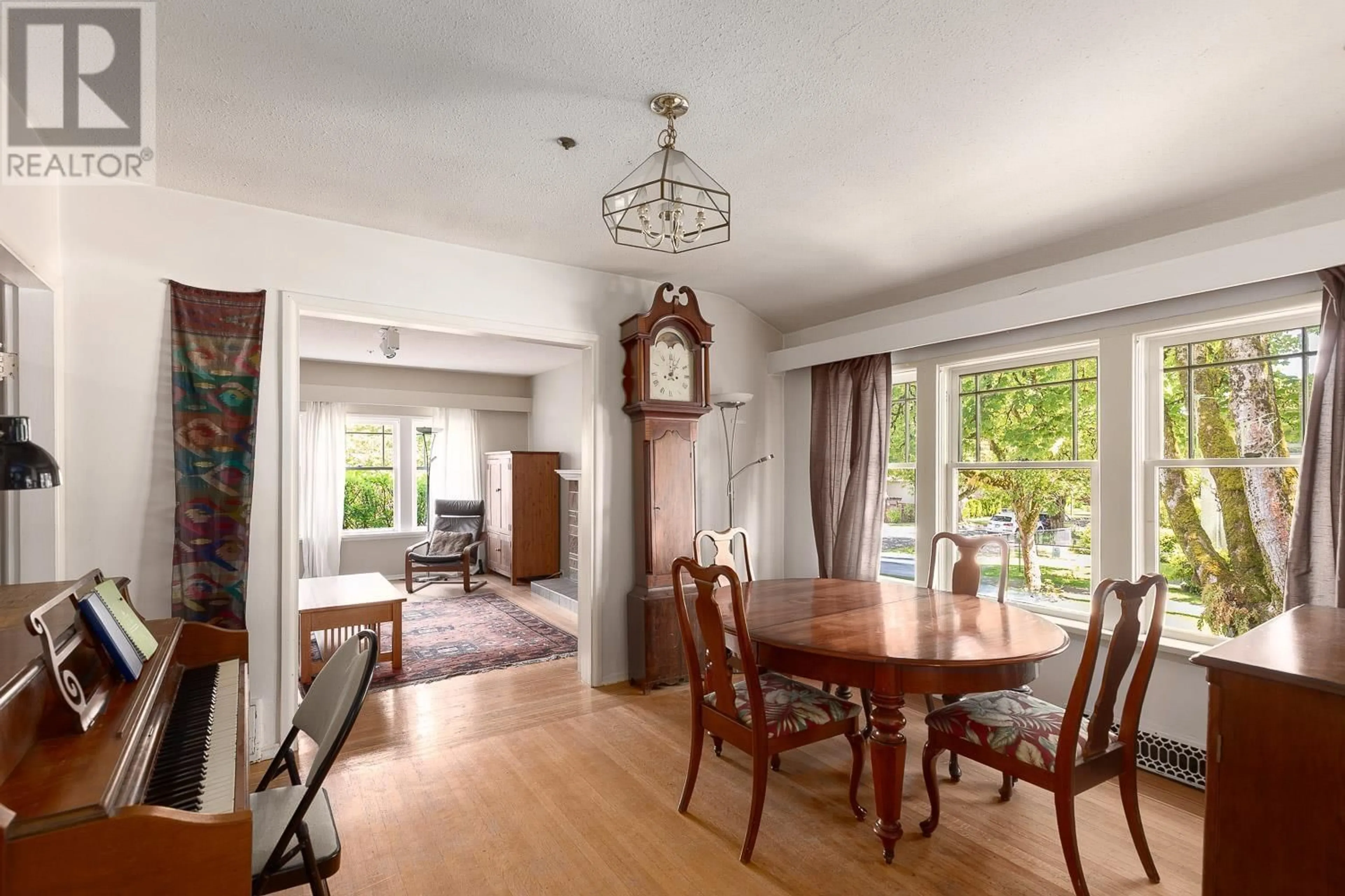 Dining room, unknown for 988 16TH AVENUE, Vancouver British Columbia V5T2V9