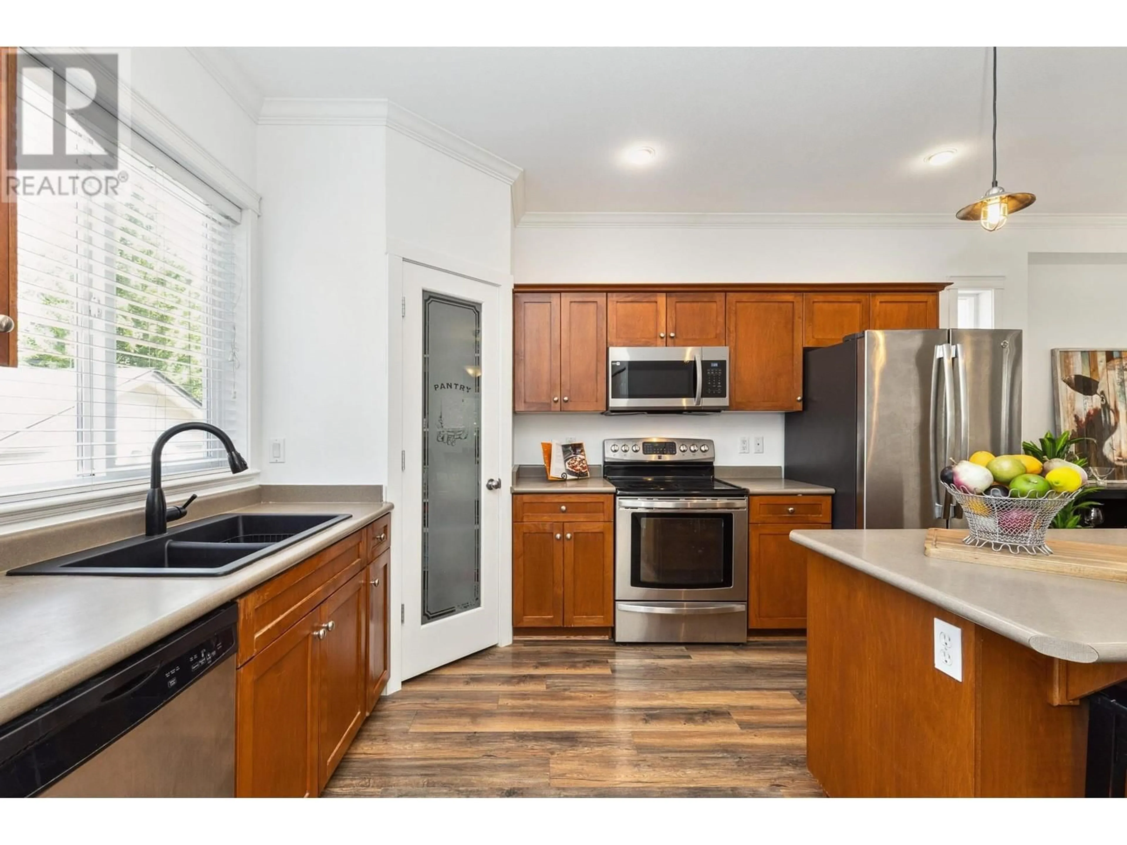 Open concept kitchen, unknown for 23537 KANAKA WAY, Maple Ridge British Columbia V2W1C8