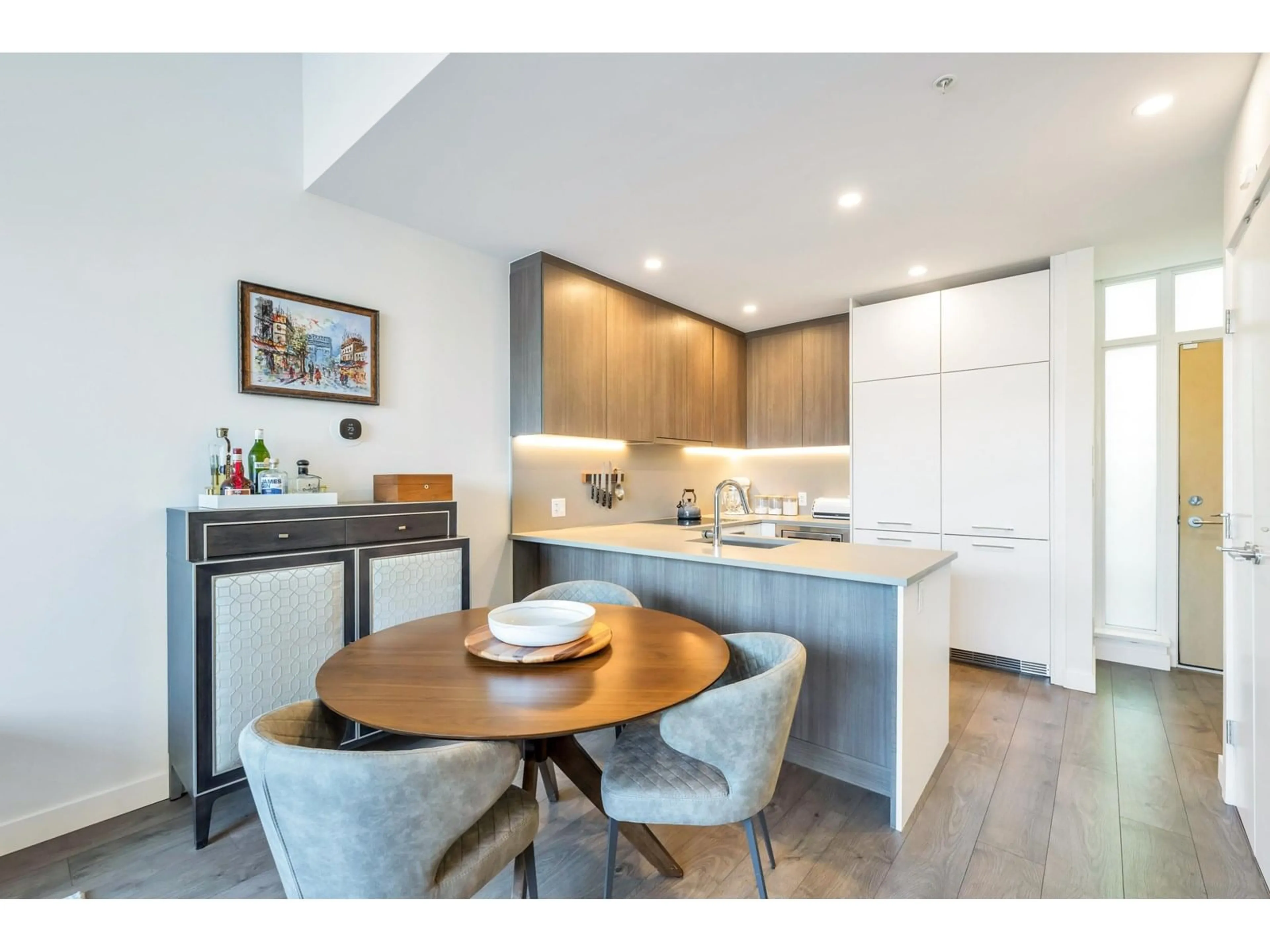 Open concept kitchen, wood/laminate floor for TH13 - 10388 133, Surrey British Columbia V3T0R2
