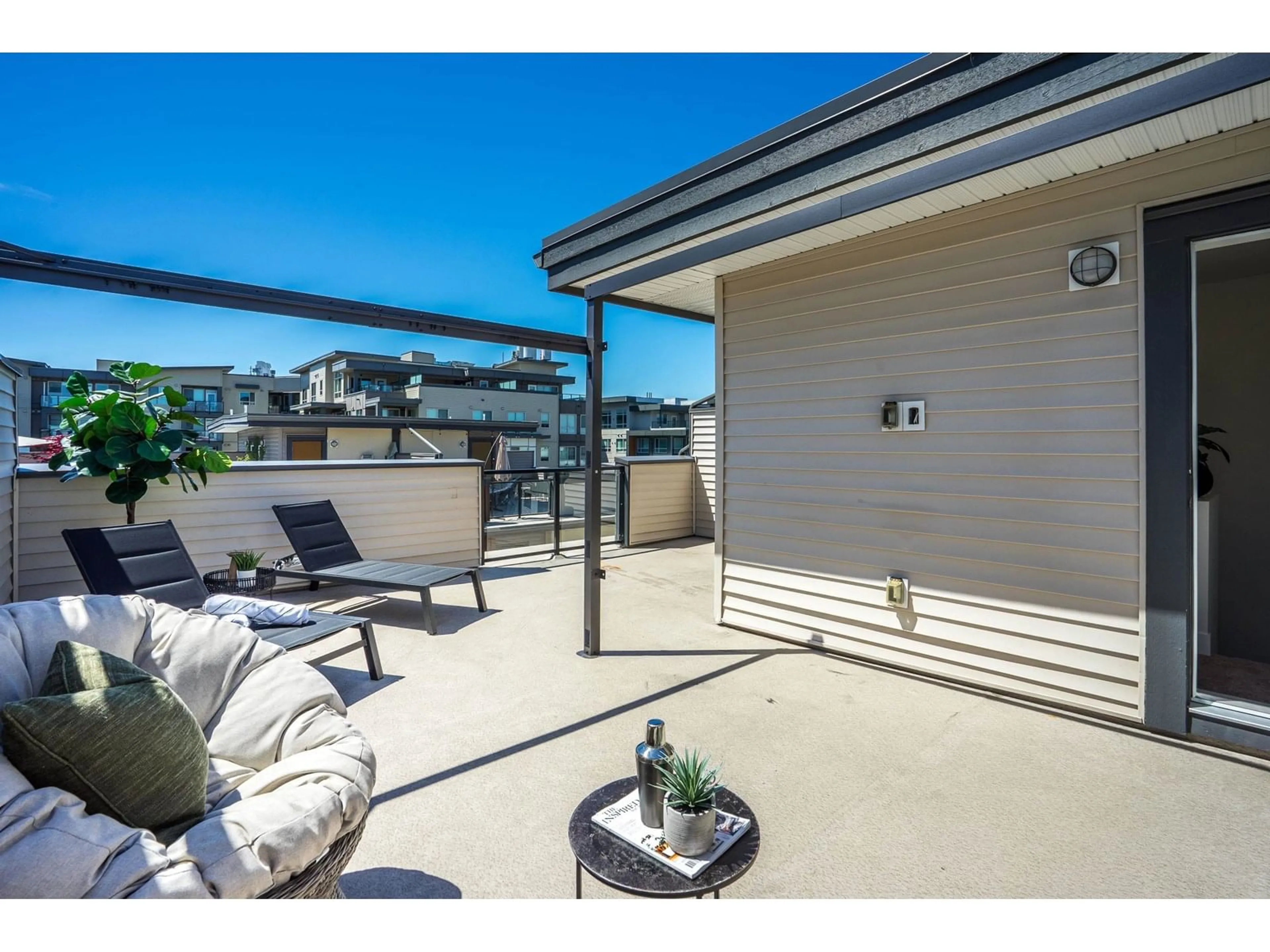 Patio, water/lake/river/ocean view for 32 - 20849 78B, Langley British Columbia V2Y0X6