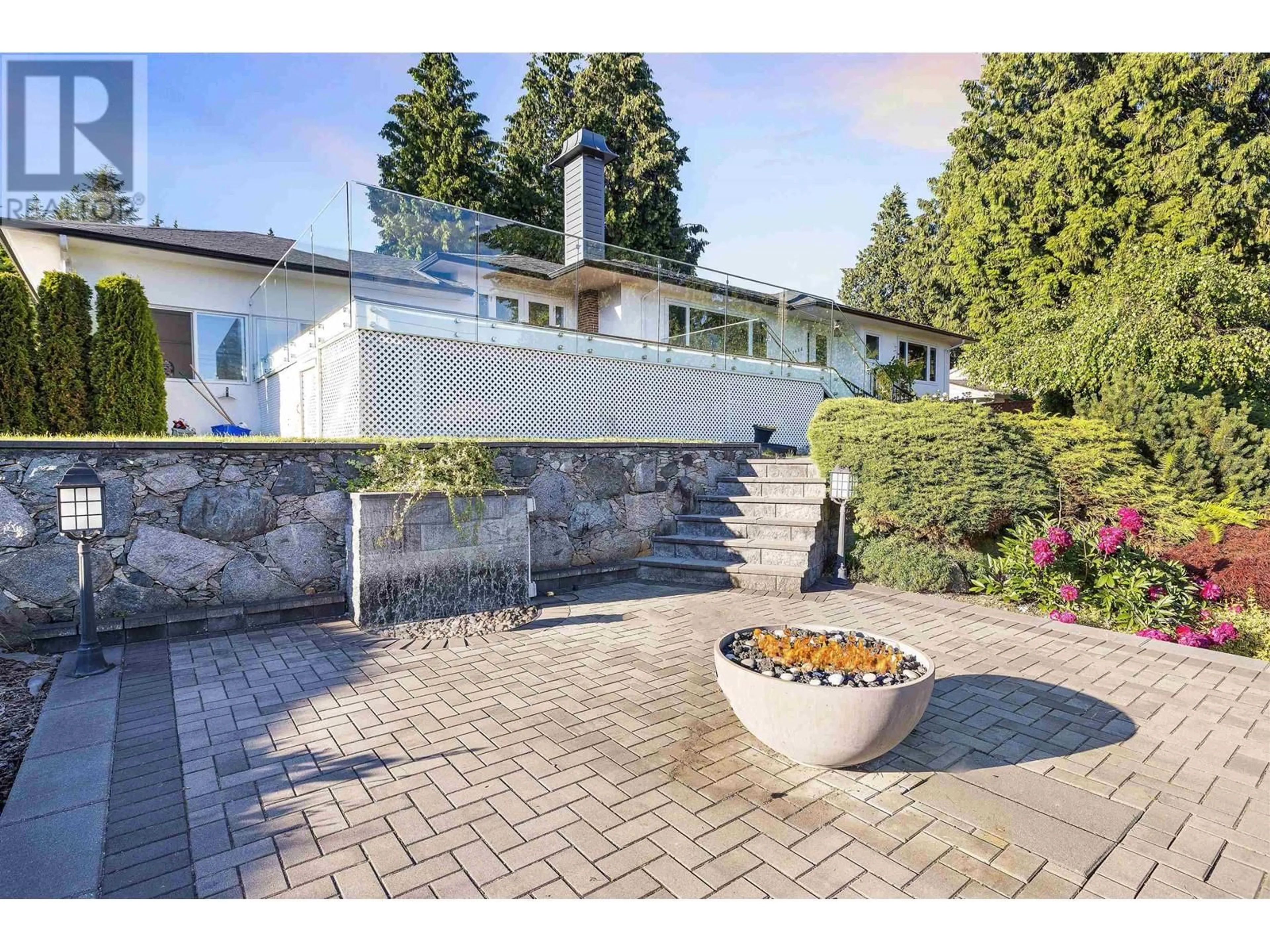 Patio, unknown for 1685 PALMERSTON AVENUE, West Vancouver British Columbia V7V2T9