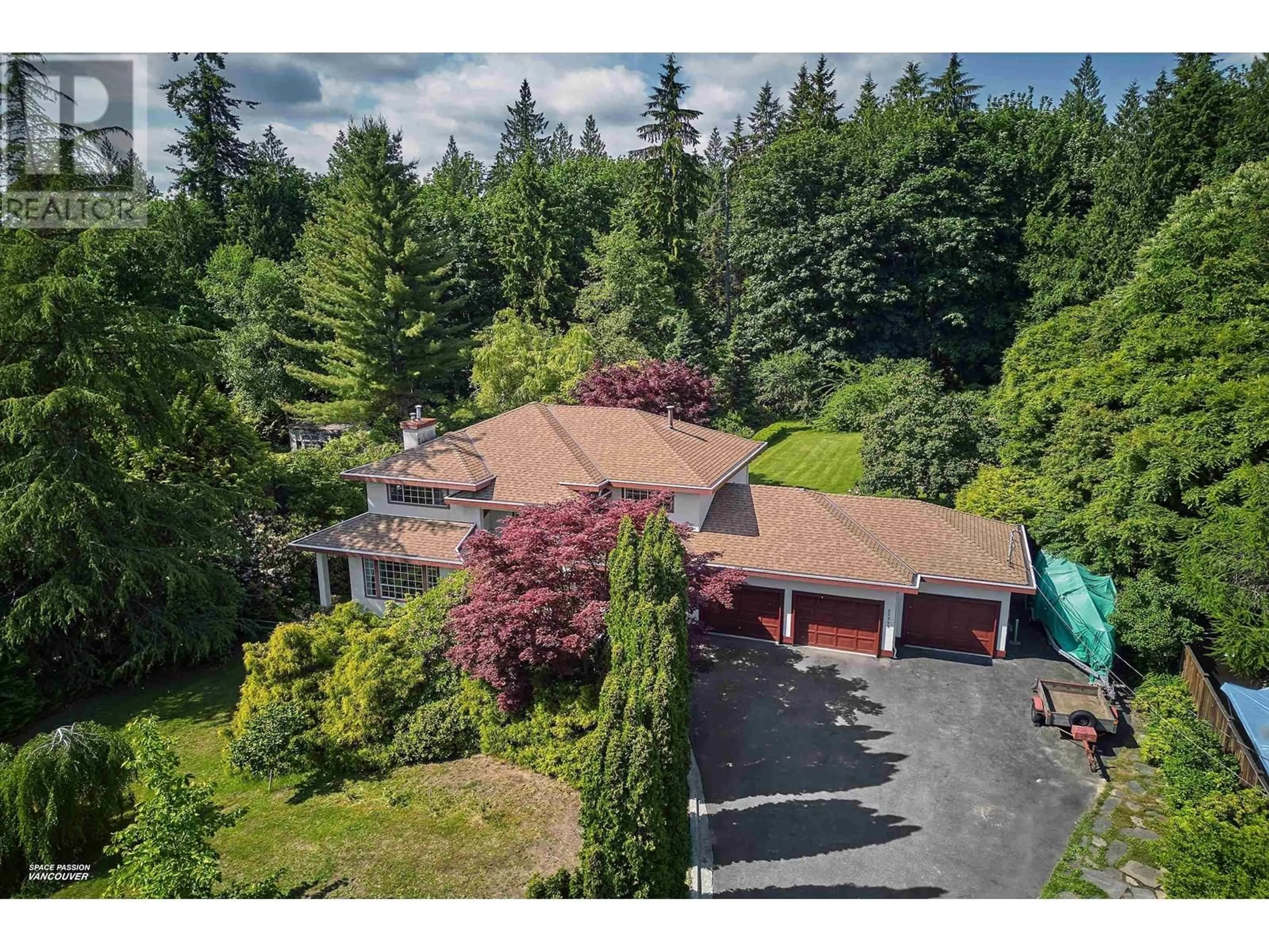 A pic from outside/outdoor area/front of a property/back of a property/a pic from drone, unknown for 26245 124 AVENUE, Maple Ridge British Columbia V2W1C4