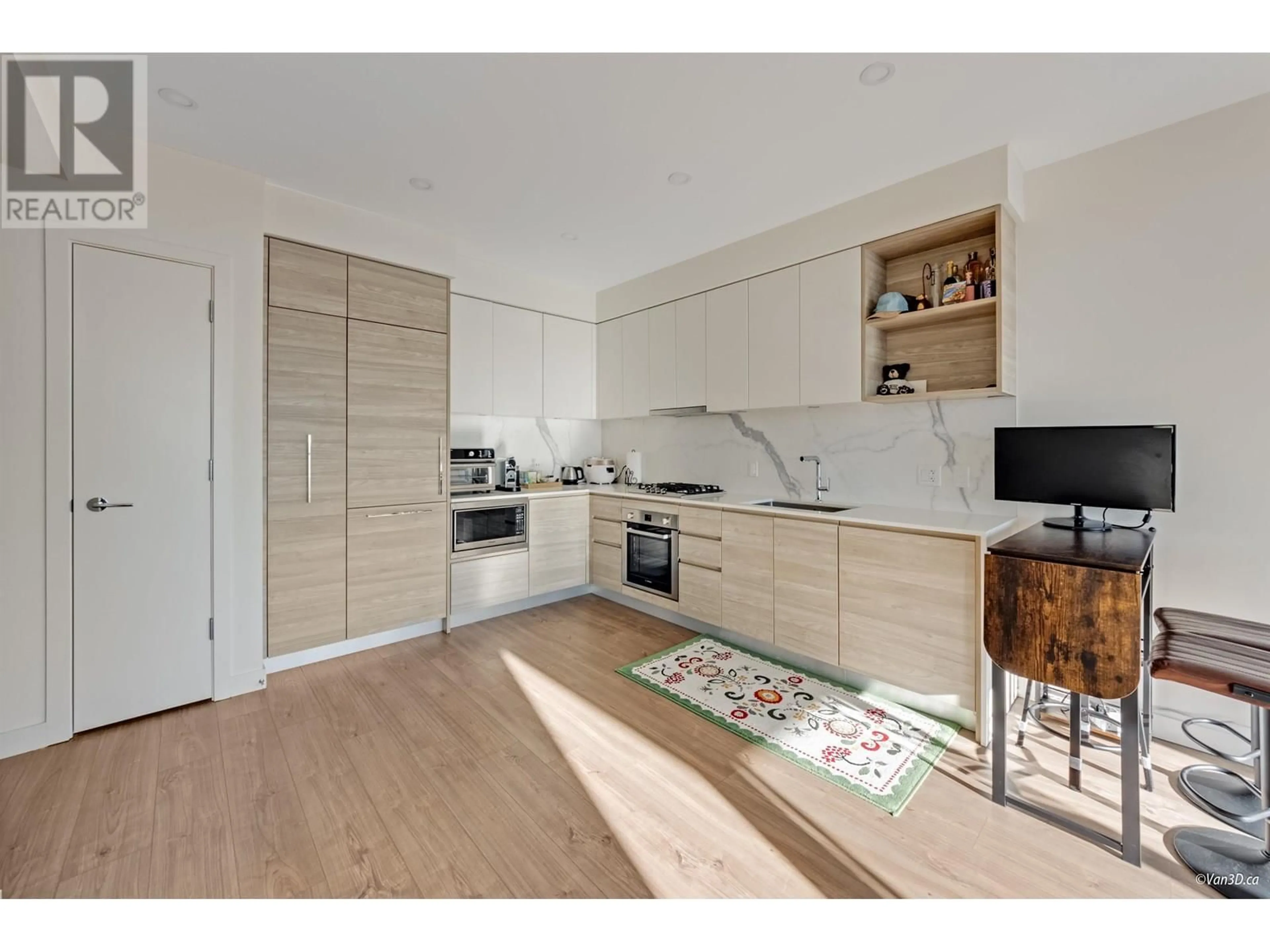 Standard kitchen, wood/laminate floor for 2505 - 595 AUSTIN AVENUE, Coquitlam British Columbia V3K0G7