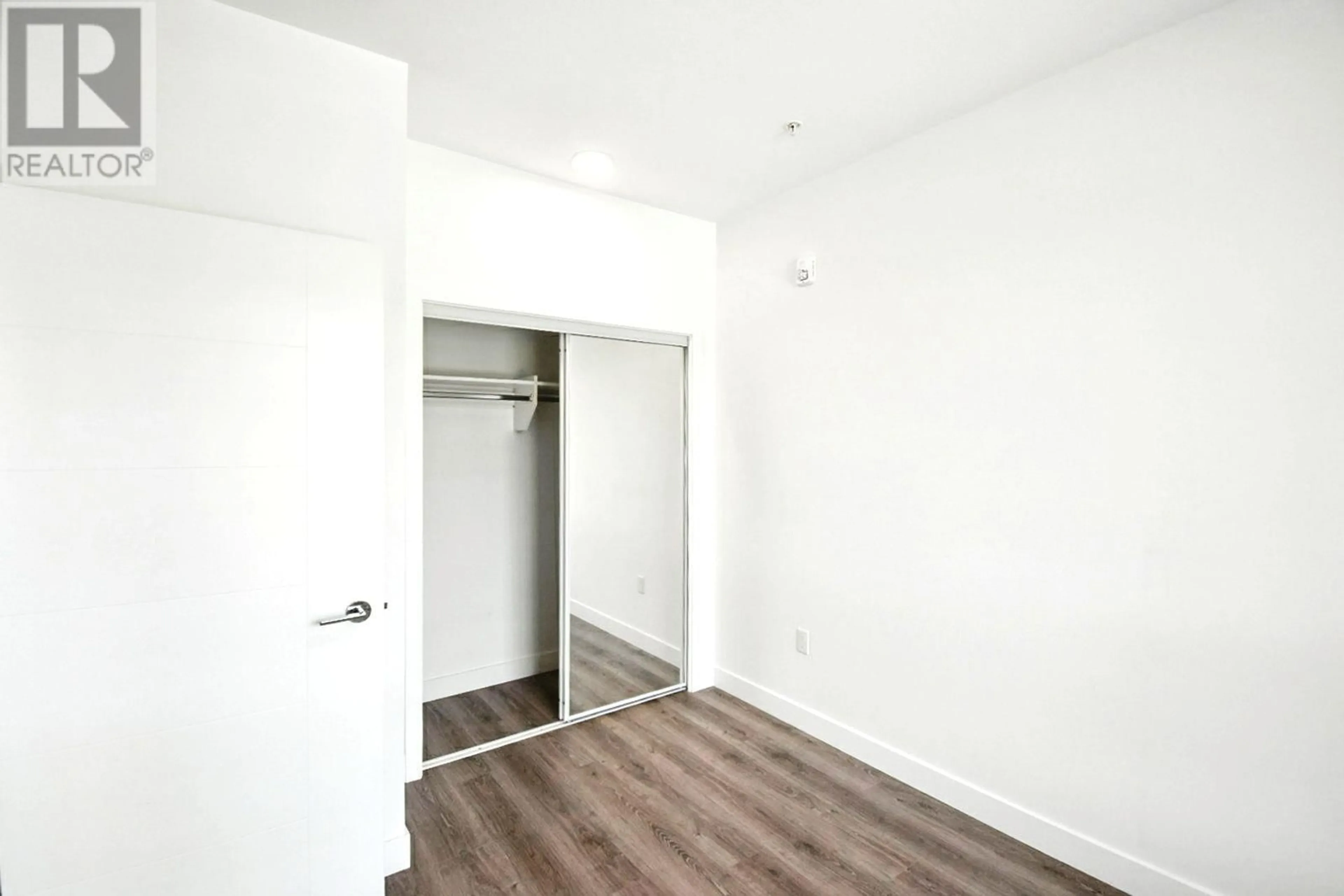 A pic of a room for 208 - 700 CLARKE ROAD, Coquitlam British Columbia V3J0K5