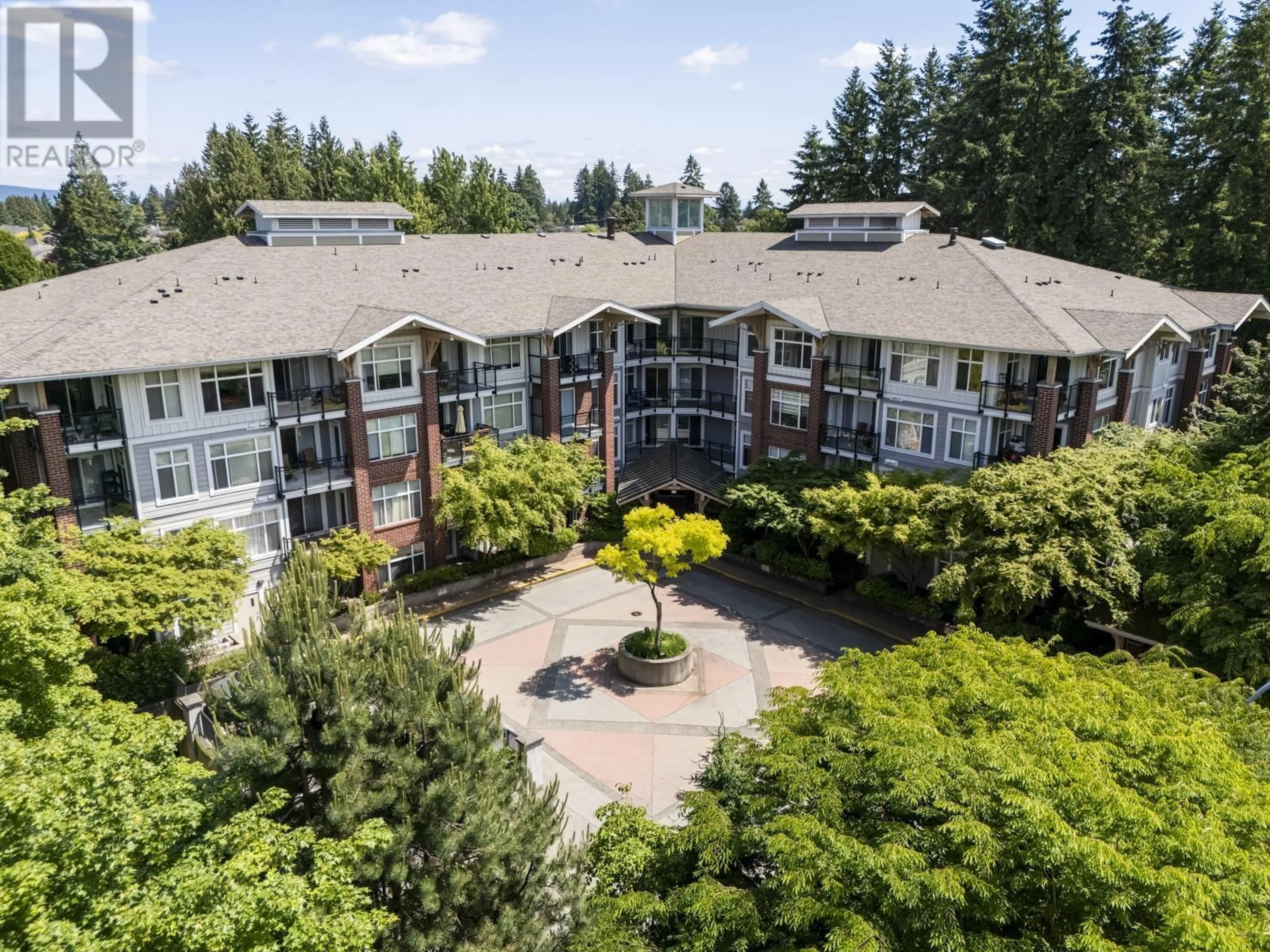 A pic from outside/outdoor area/front of a property/back of a property/a pic from drone, unknown for 404 - 11950 HARRIS ROAD, Pitt Meadows British Columbia V3Y0B7