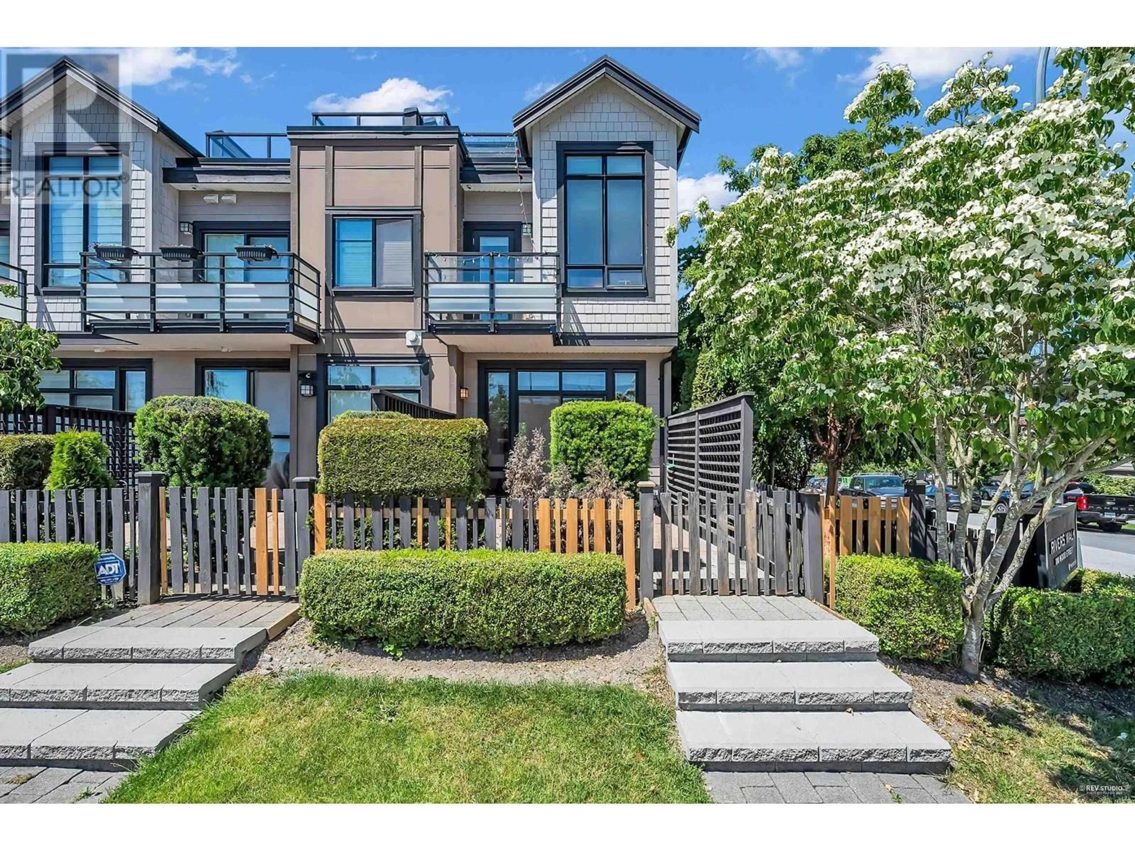 Unknown for 1 - 100 WOOD STREET, New Westminster British Columbia V3M0H6