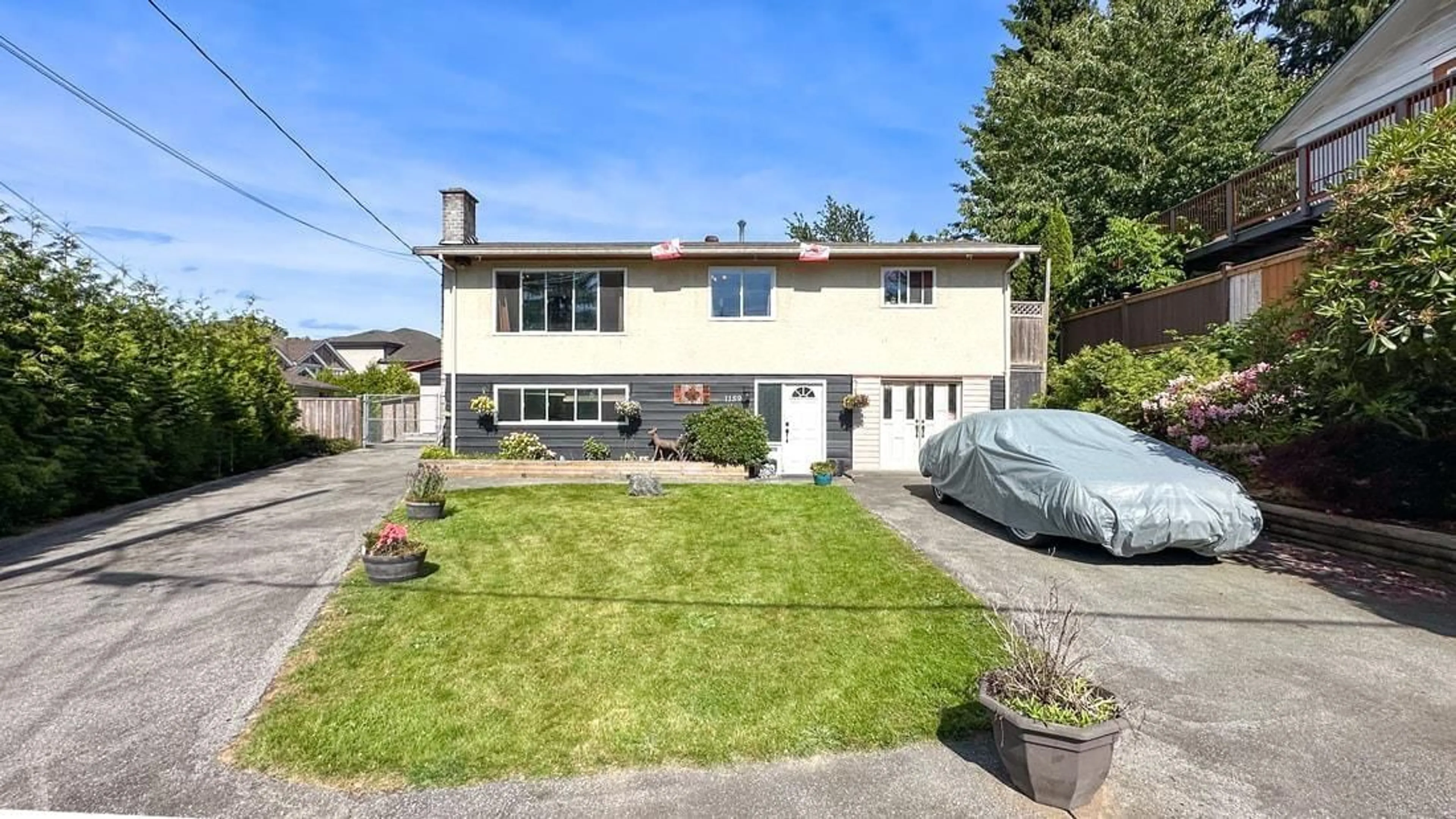 A pic from outside/outdoor area/front of a property/back of a property/a pic from drone, street for 11590 140A, Surrey British Columbia V3R3J3