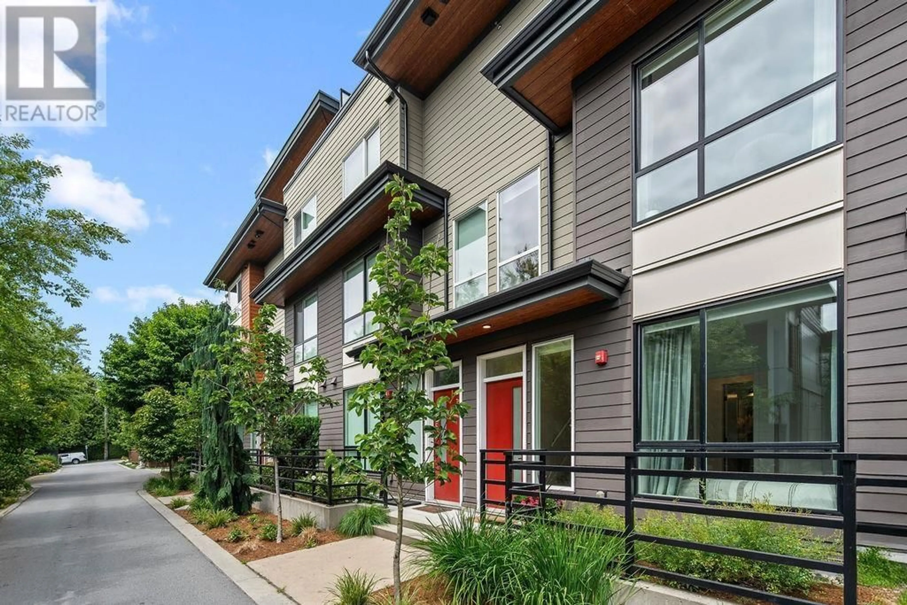 Home with brick exterior material, street for 16 - 533 3RD STREET, North Vancouver British Columbia V7L1G4