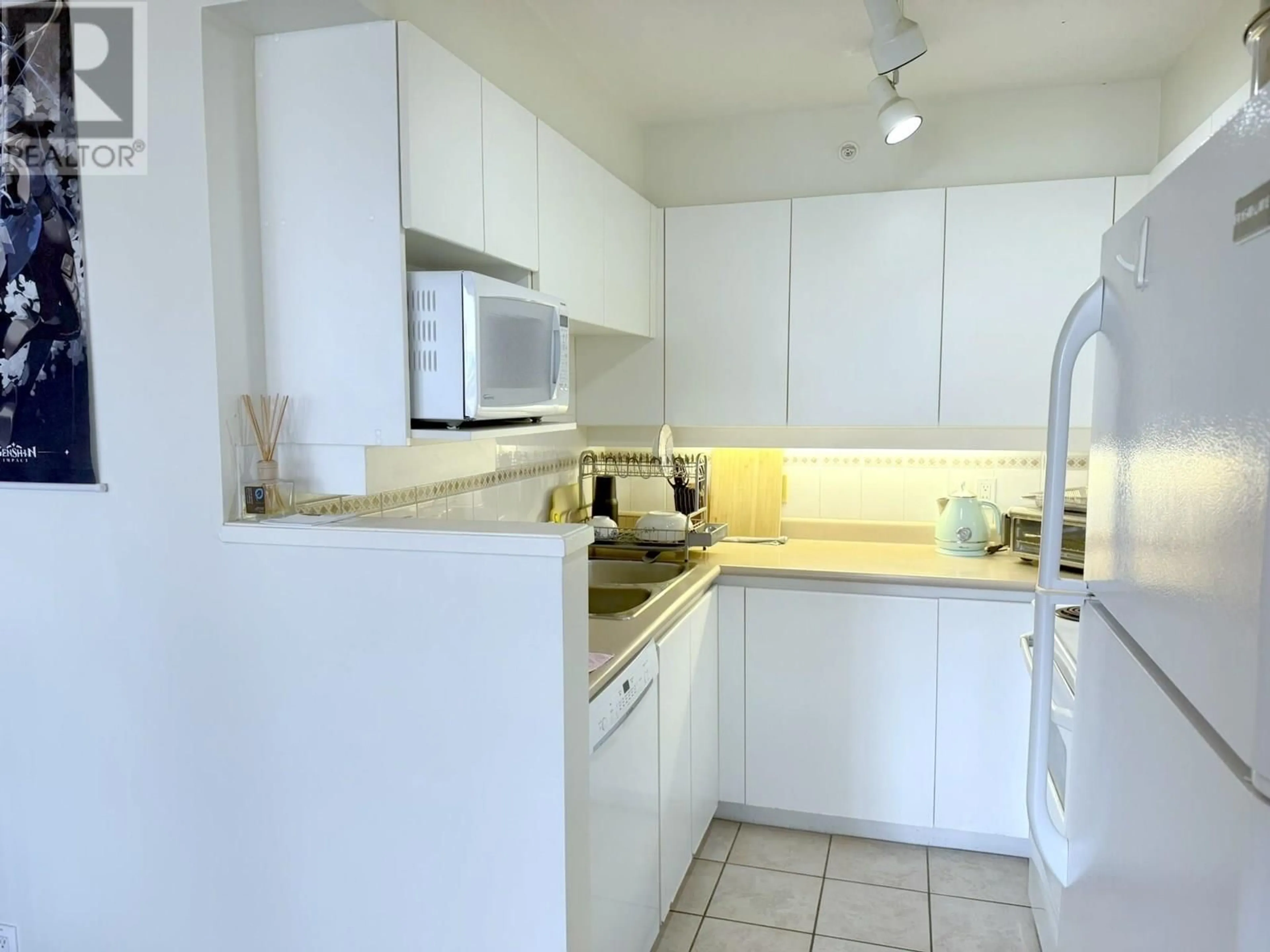 Standard kitchen, unknown for 802 - 6119 COONEY ROAD, Richmond British Columbia V6Y4B7