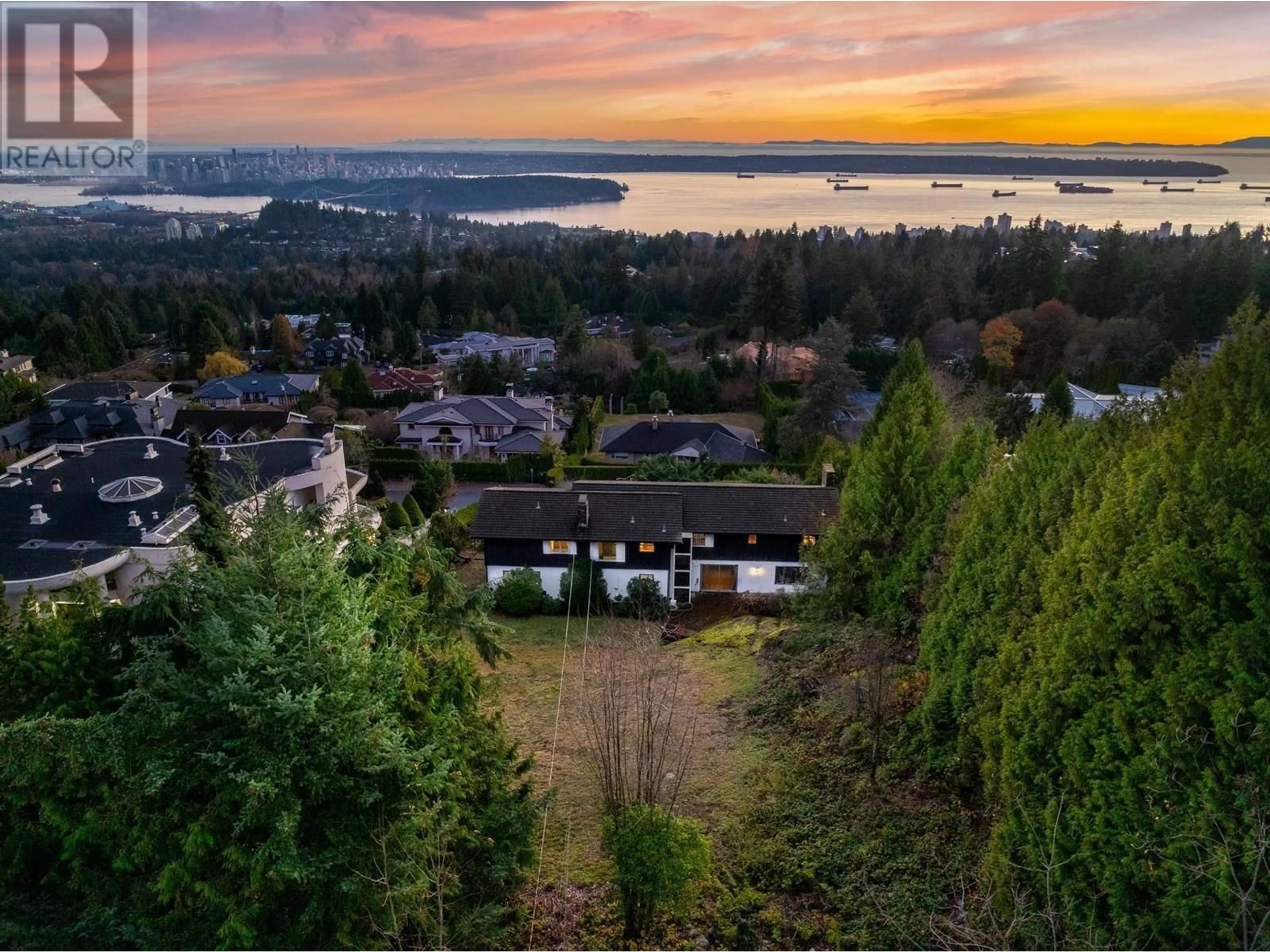 A pic from outside/outdoor area/front of a property/back of a property/a pic from drone, water/lake/river/ocean view for 985 KING GEORGES WAY, West Vancouver British Columbia V7S1S6