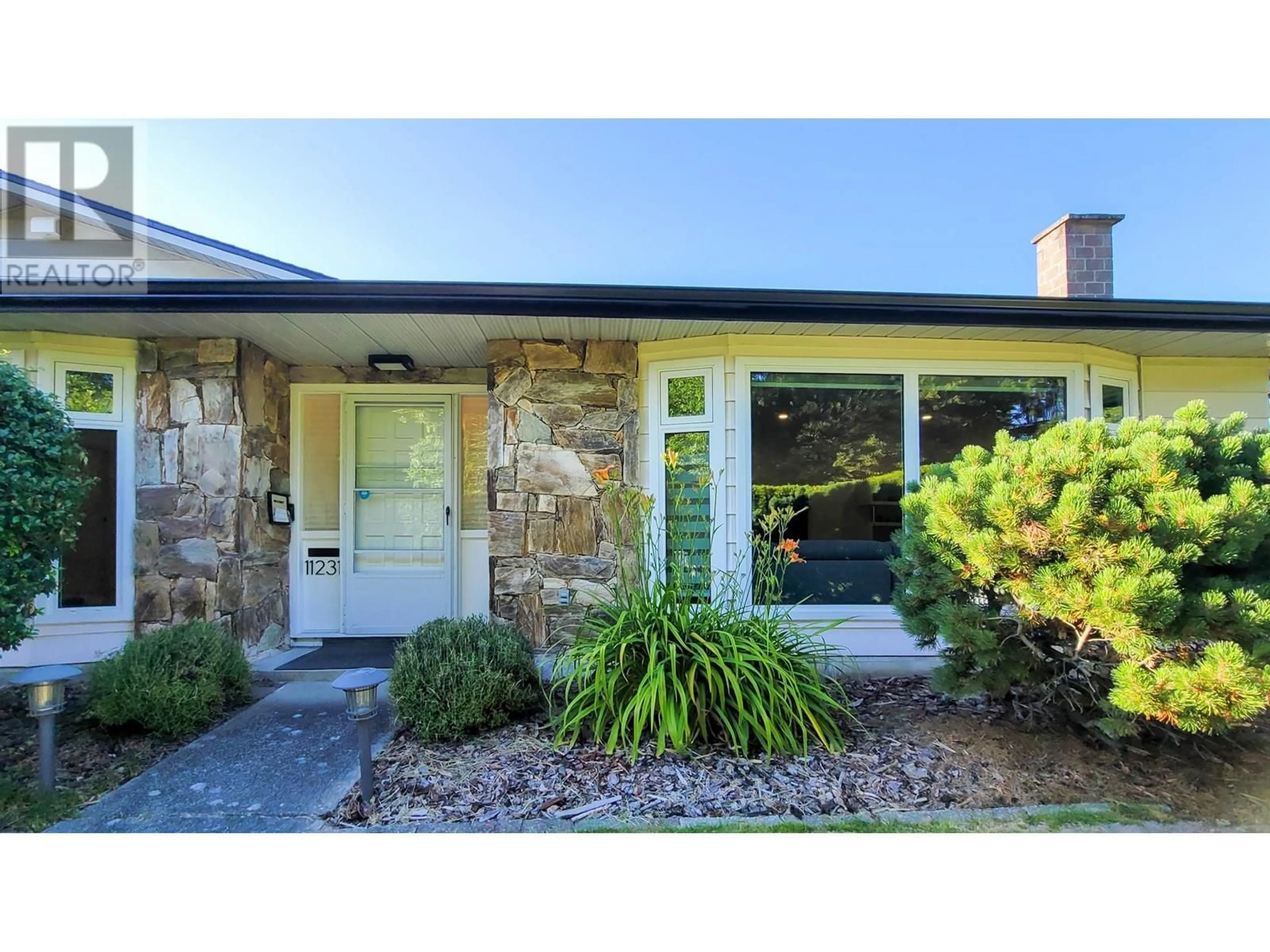 Indoor entryway for 11231 DANIELS ROAD, Richmond British Columbia V6X1M5