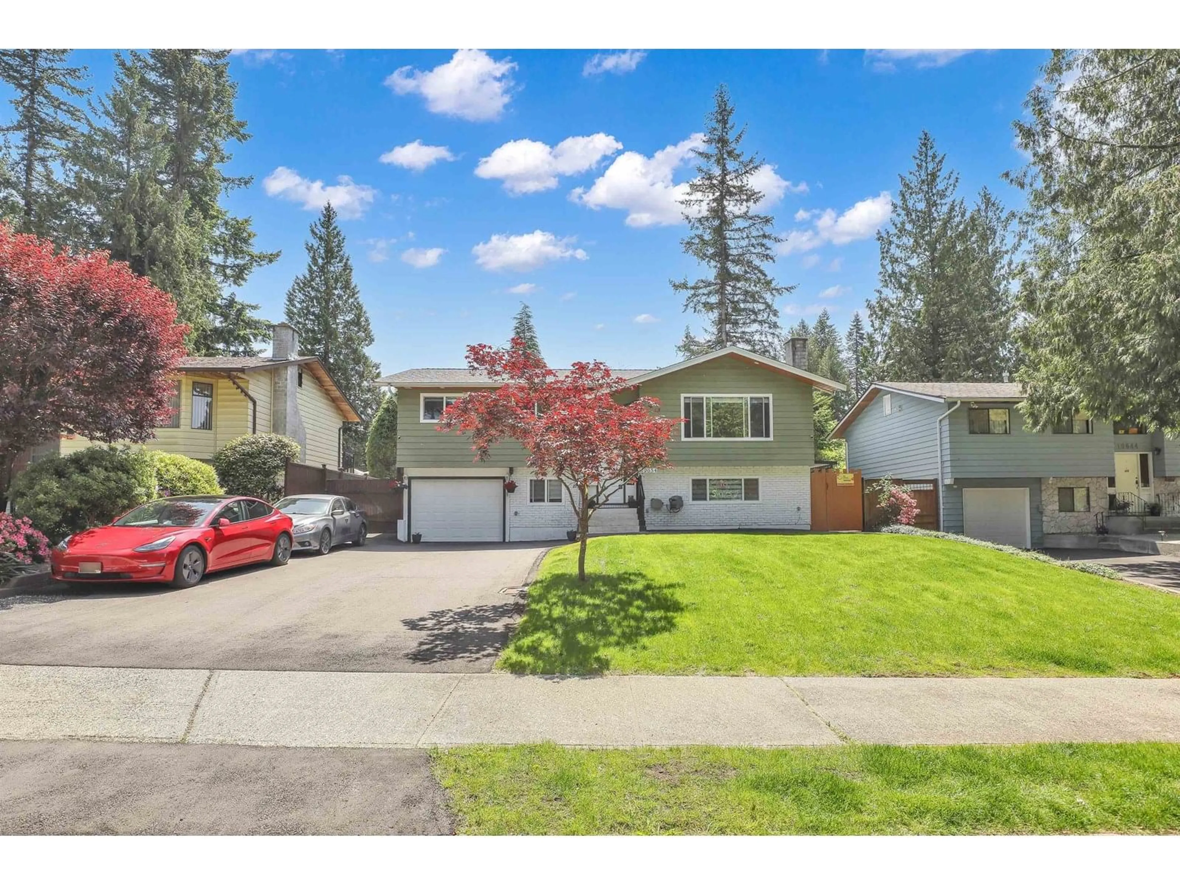 Home with vinyl exterior material, street for 19654 47, Langley British Columbia V3A5G8