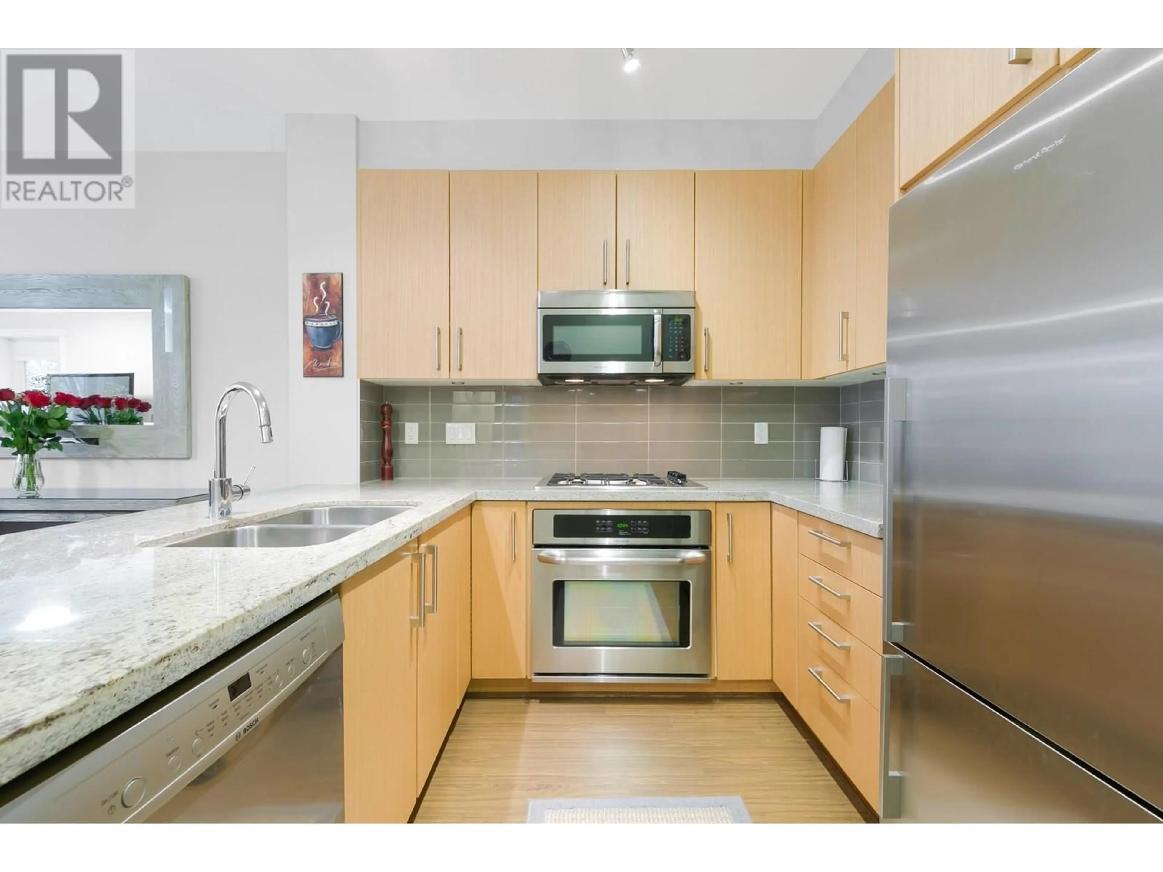 Standard kitchen, unknown for 307 - 159 22ND STREET, North Vancouver British Columbia V7M0B6