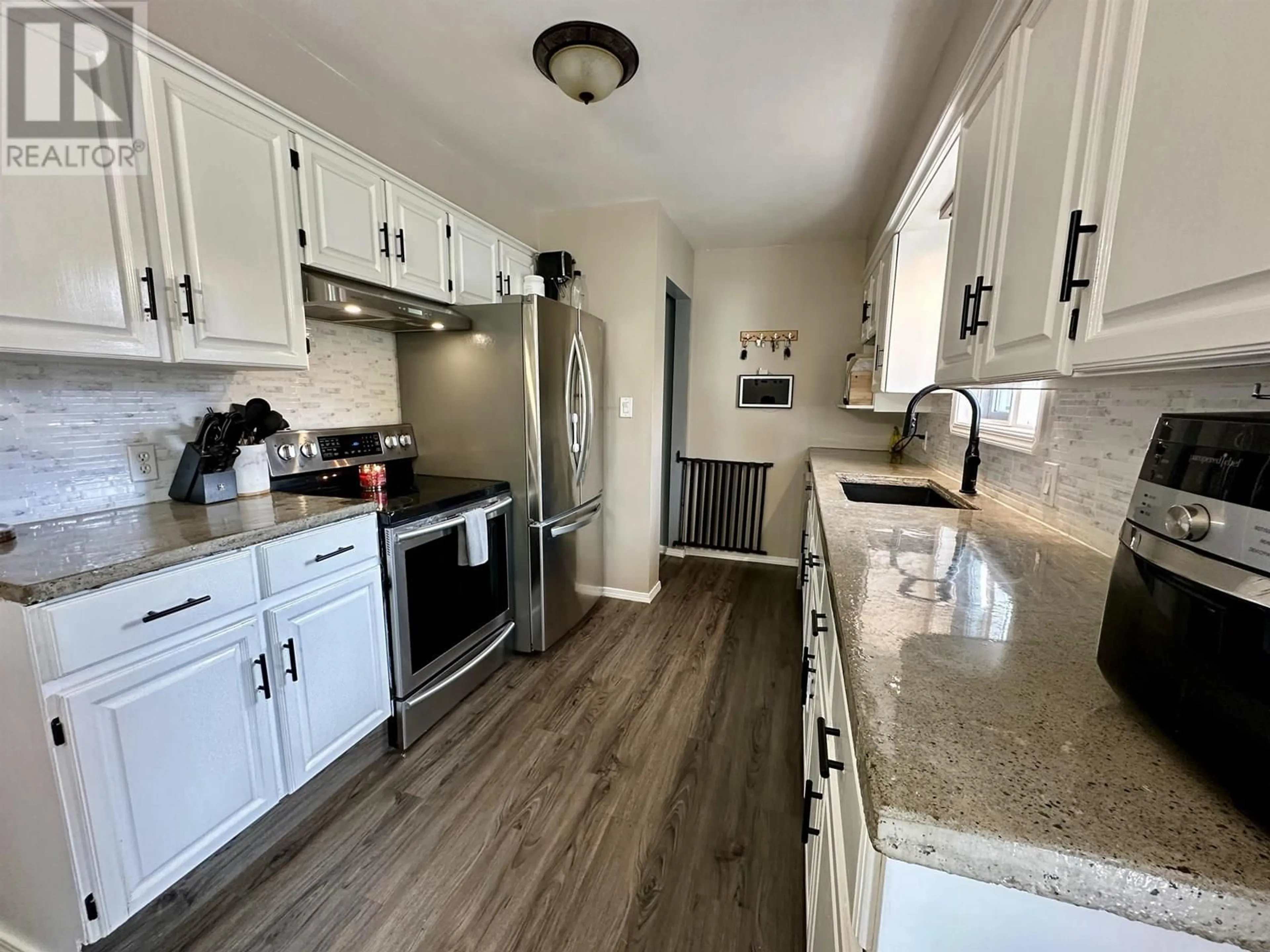 Open concept kitchen, unknown for 2982 MINOTTI DRIVE, Prince George British Columbia V2K1T4