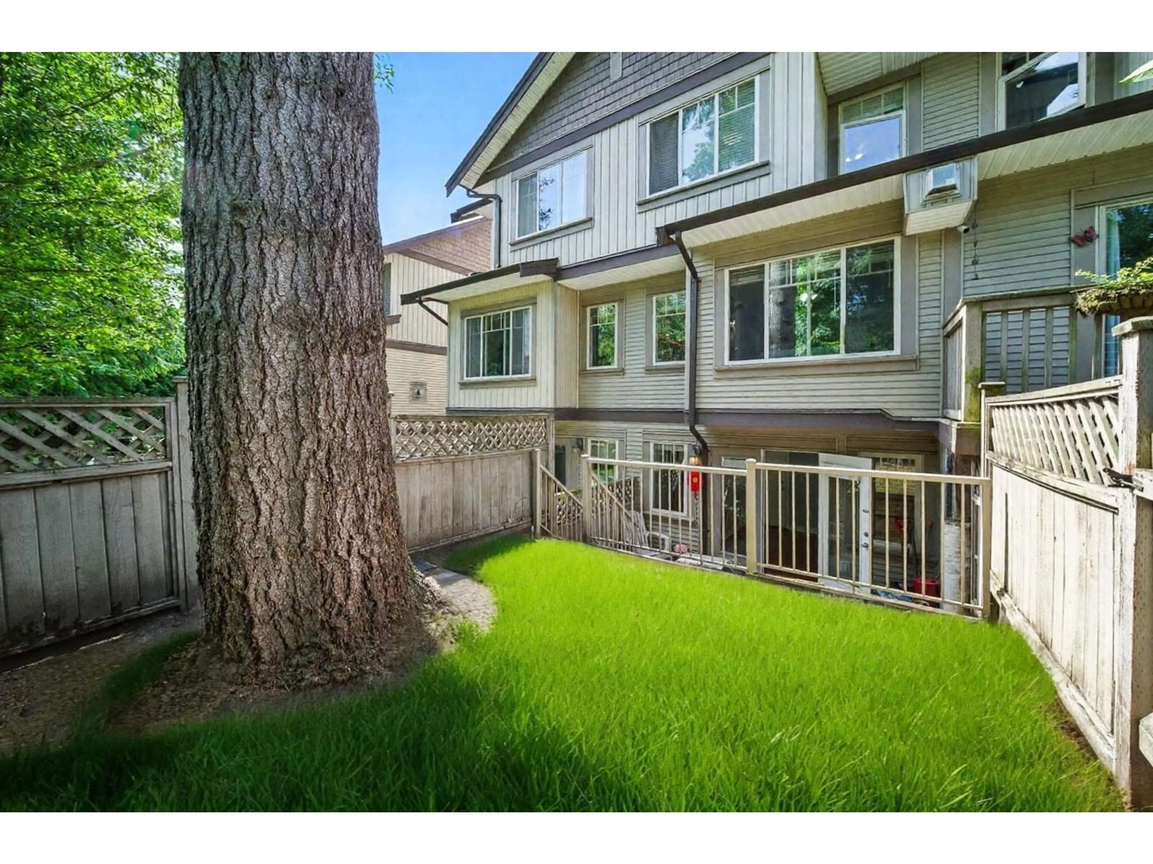Patio, unknown for 11 - 6238 192, Surrey British Columbia V3S0S2
