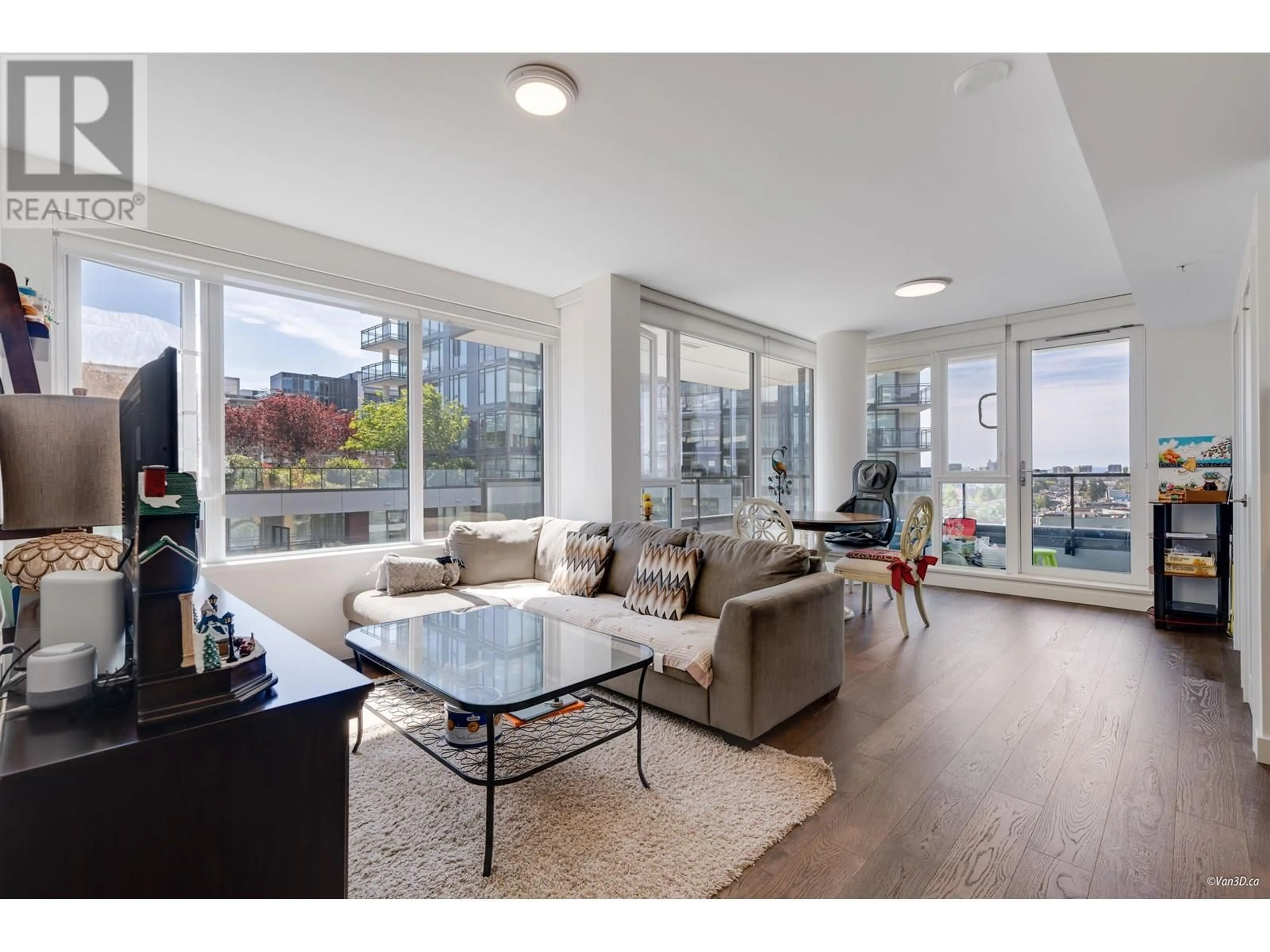 Living room with furniture, unknown for 1009 - 8160 MCMYN WAY, Richmond British Columbia V6X0V2