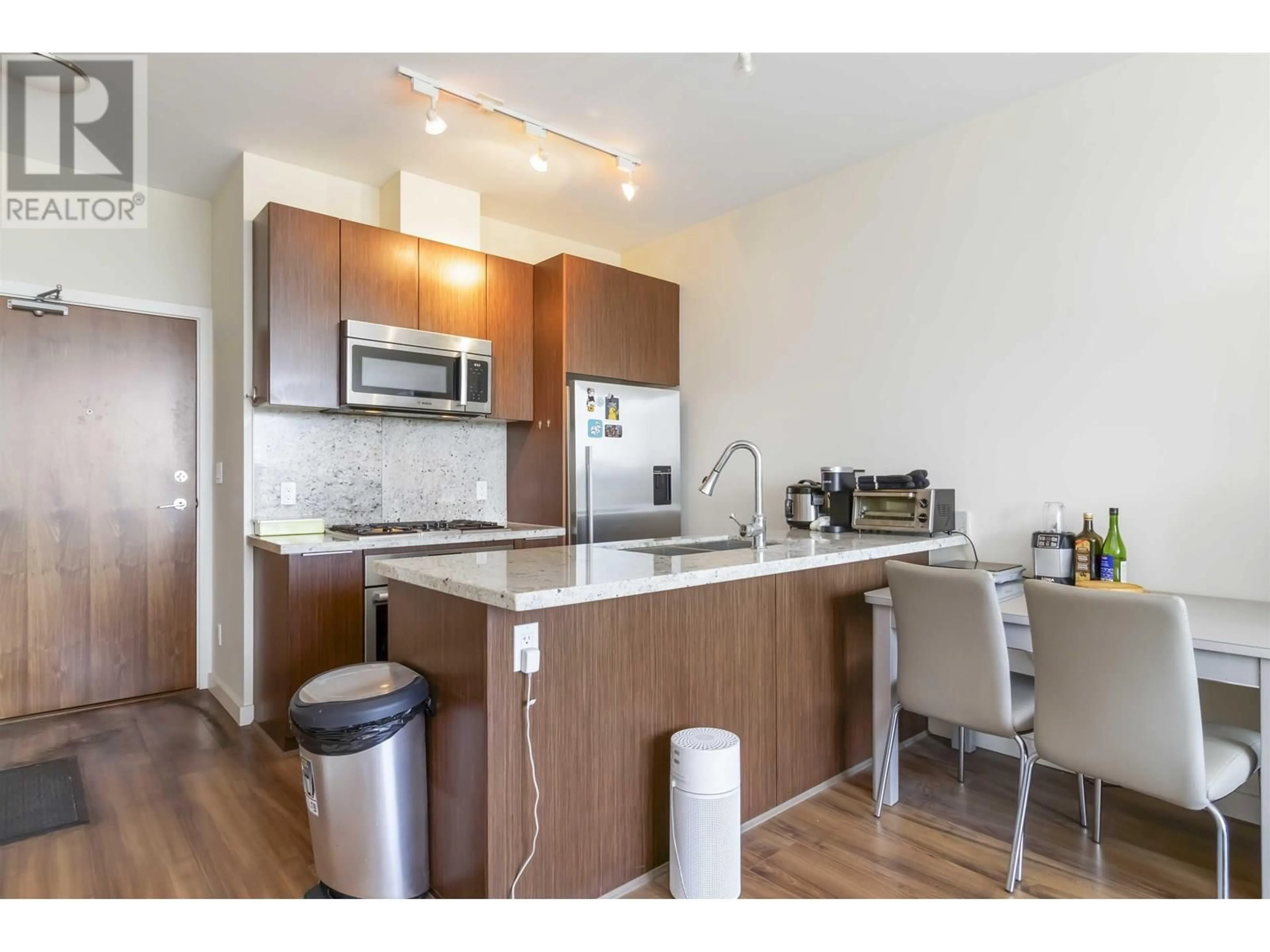 Standard kitchen, wood/laminate floor for 806 - 8633 CAPSTAN WAY, Richmond British Columbia V6X0N5