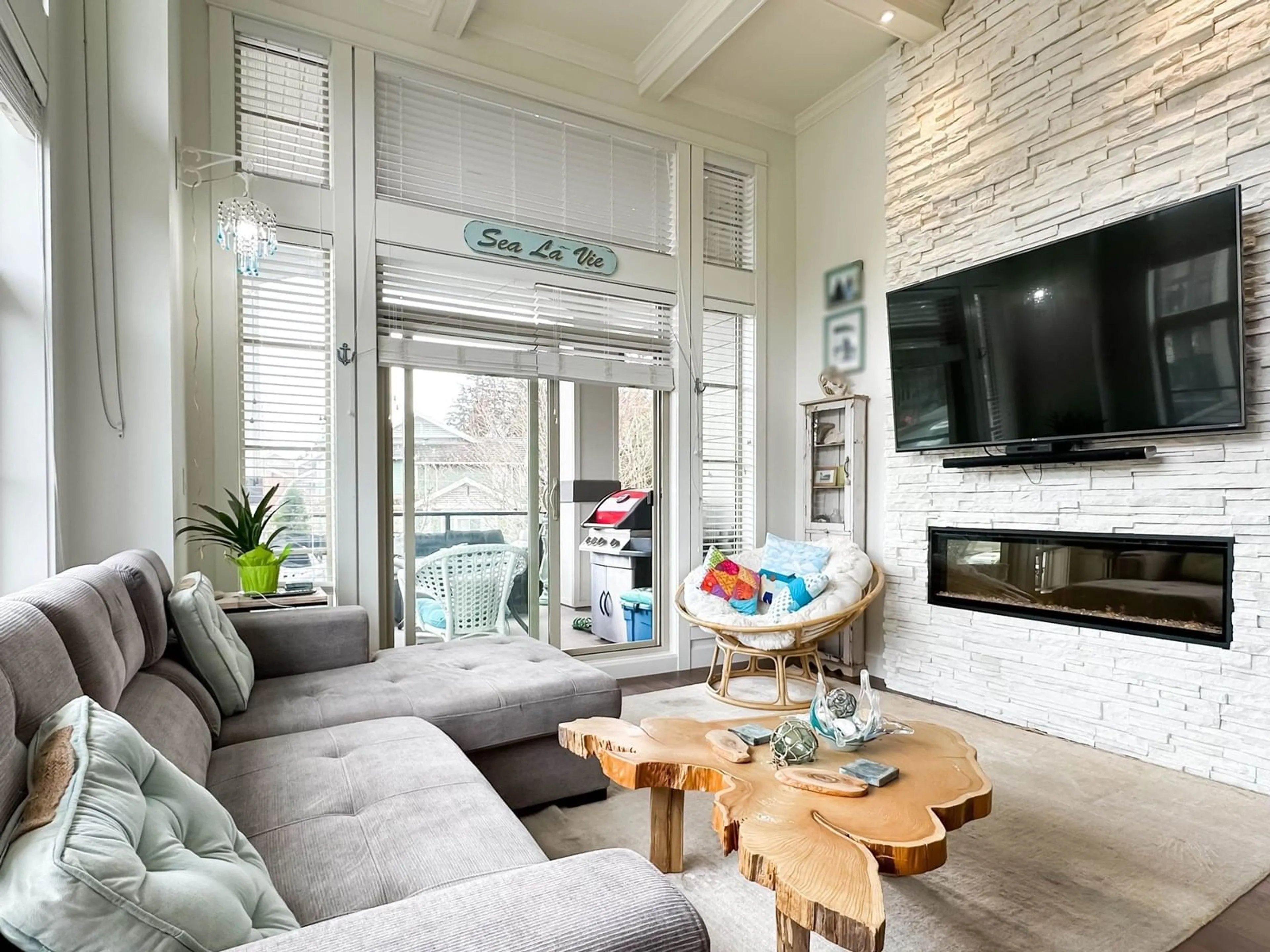 Living room with furniture, unknown for 310 - 15145 36, Surrey British Columbia V3Z4R3