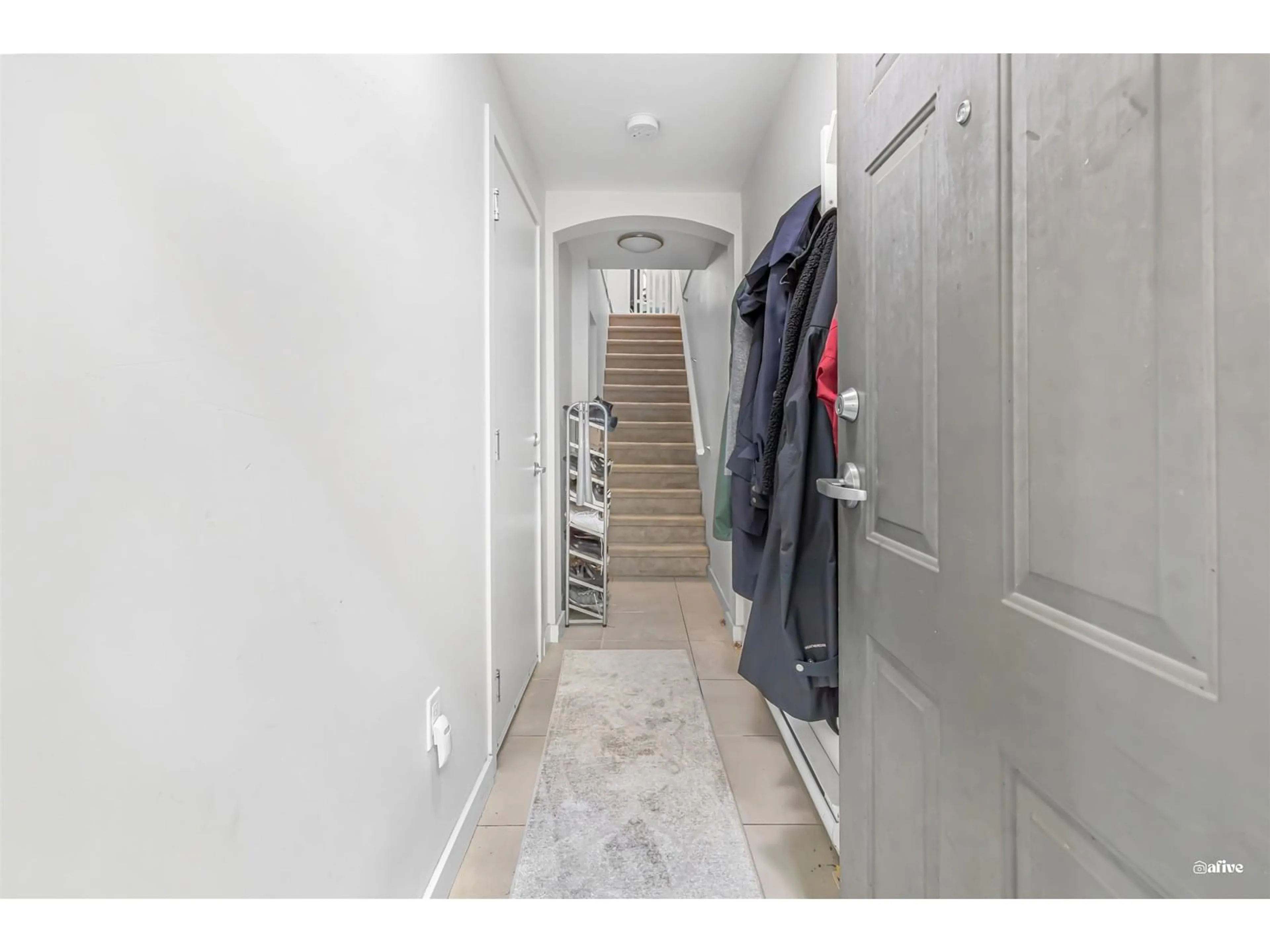 Indoor entryway for 112 - 6671 121, Surrey British Columbia V3W1T9