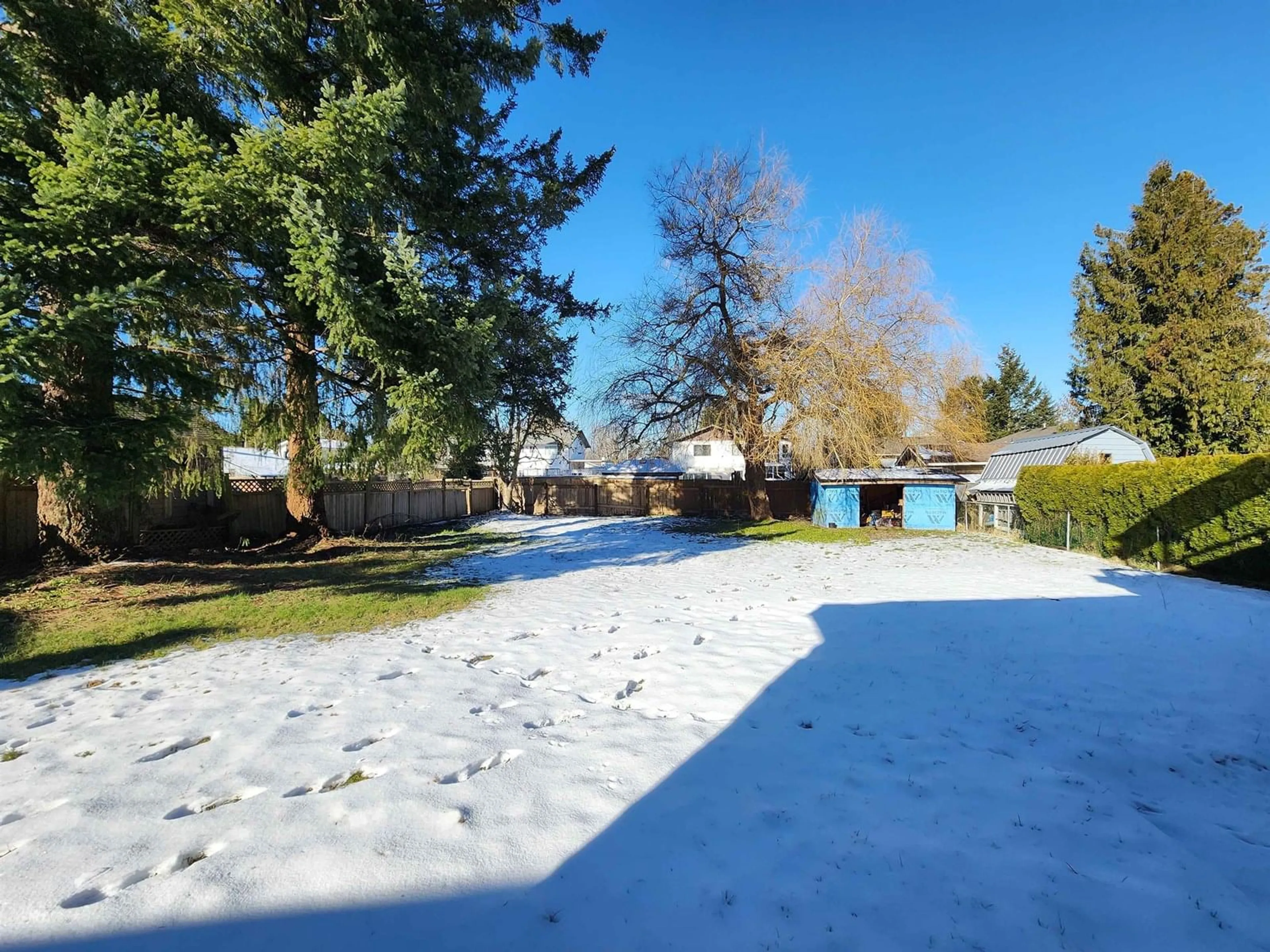 A pic from outside/outdoor area/front of a property/back of a property/a pic from drone, unknown for 14361 MELROSE, Surrey British Columbia V3R5R6