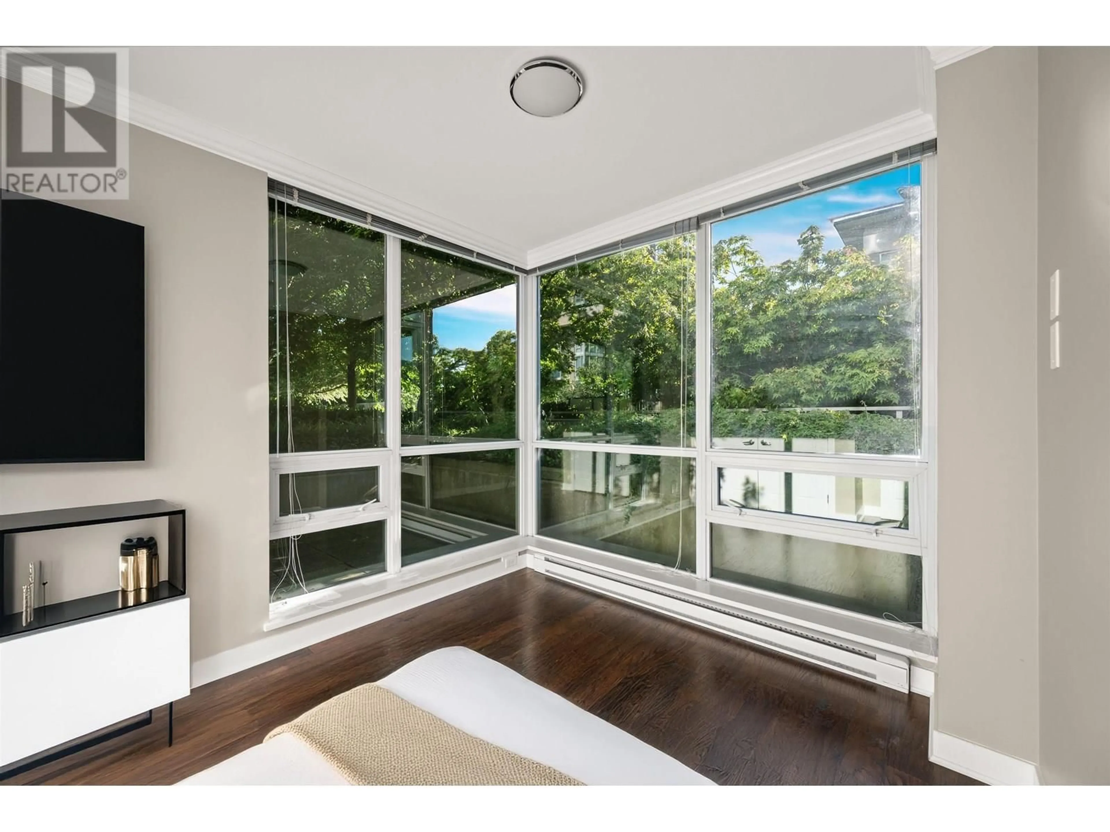 A pic of a room for 501 - 2968 GLEN DRIVE, Coquitlam British Columbia V3B0C4