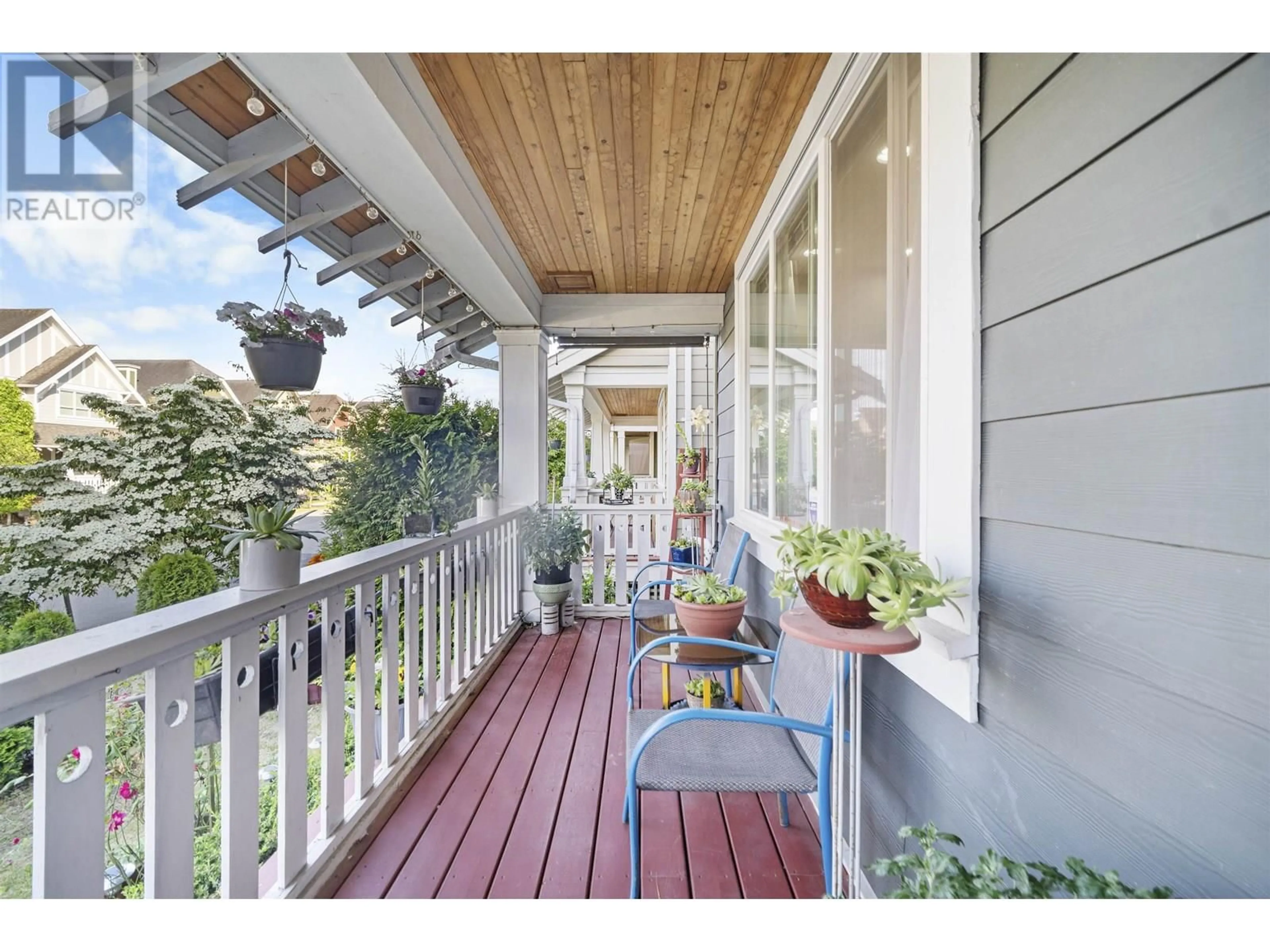 Unknown for 284 FURNESS STREET, New Westminster British Columbia V3M0B4