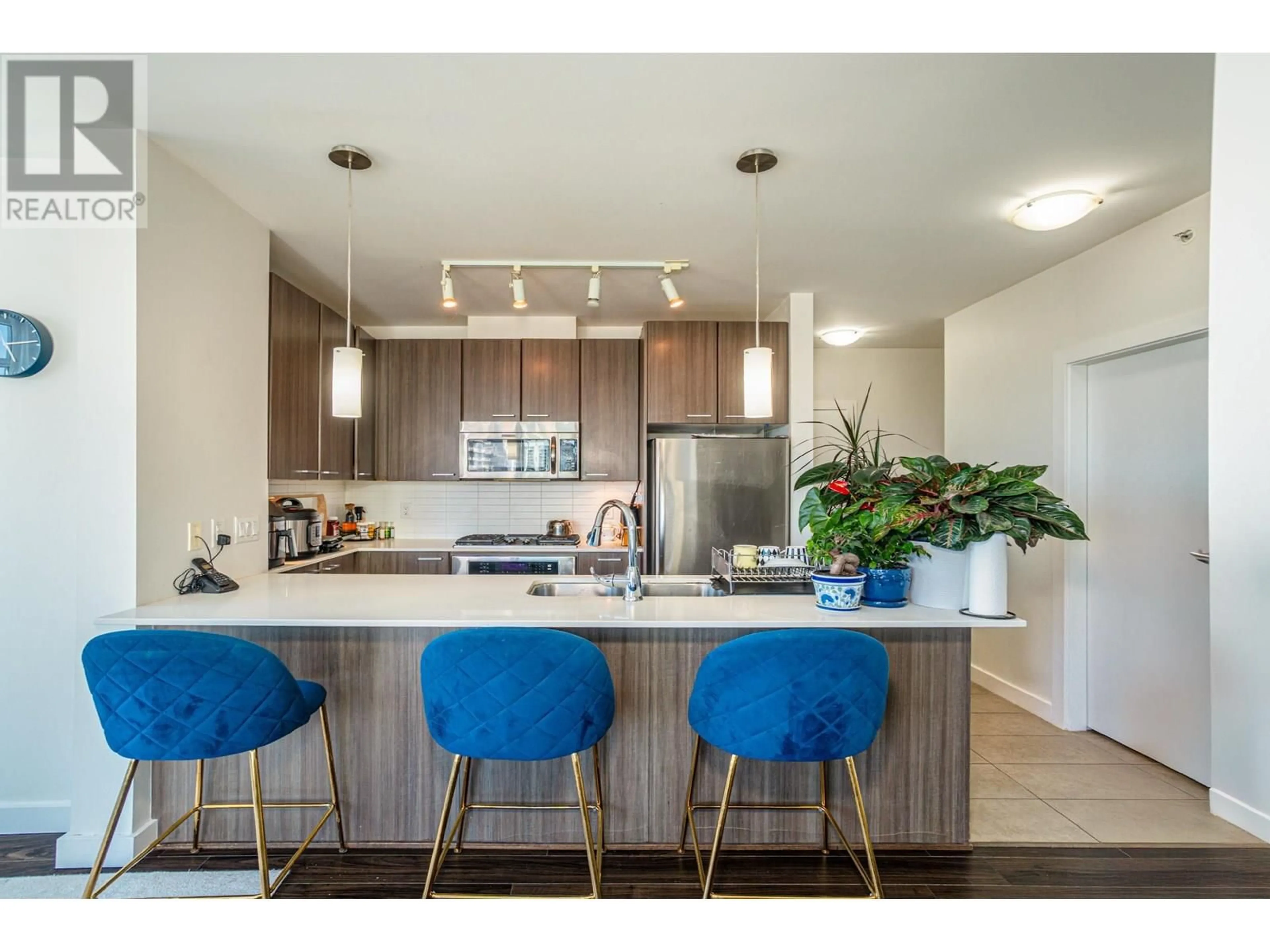 Open concept kitchen, wood/laminate floor for 2905 - 2955 ATLANTIC AVENUE, Coquitlam British Columbia V3B0H9