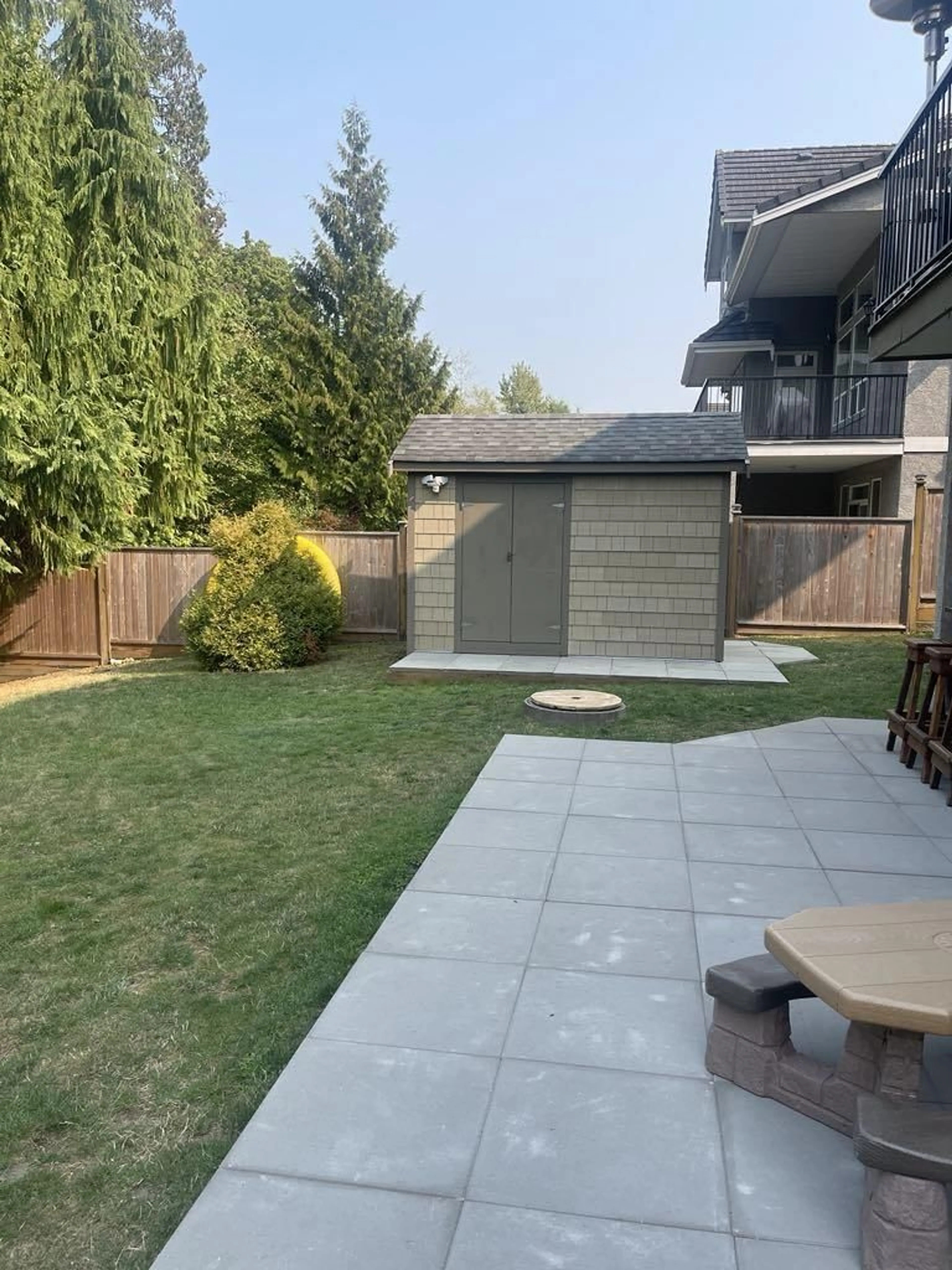 Patio, street for 11082 168, Surrey British Columbia V4N5G6