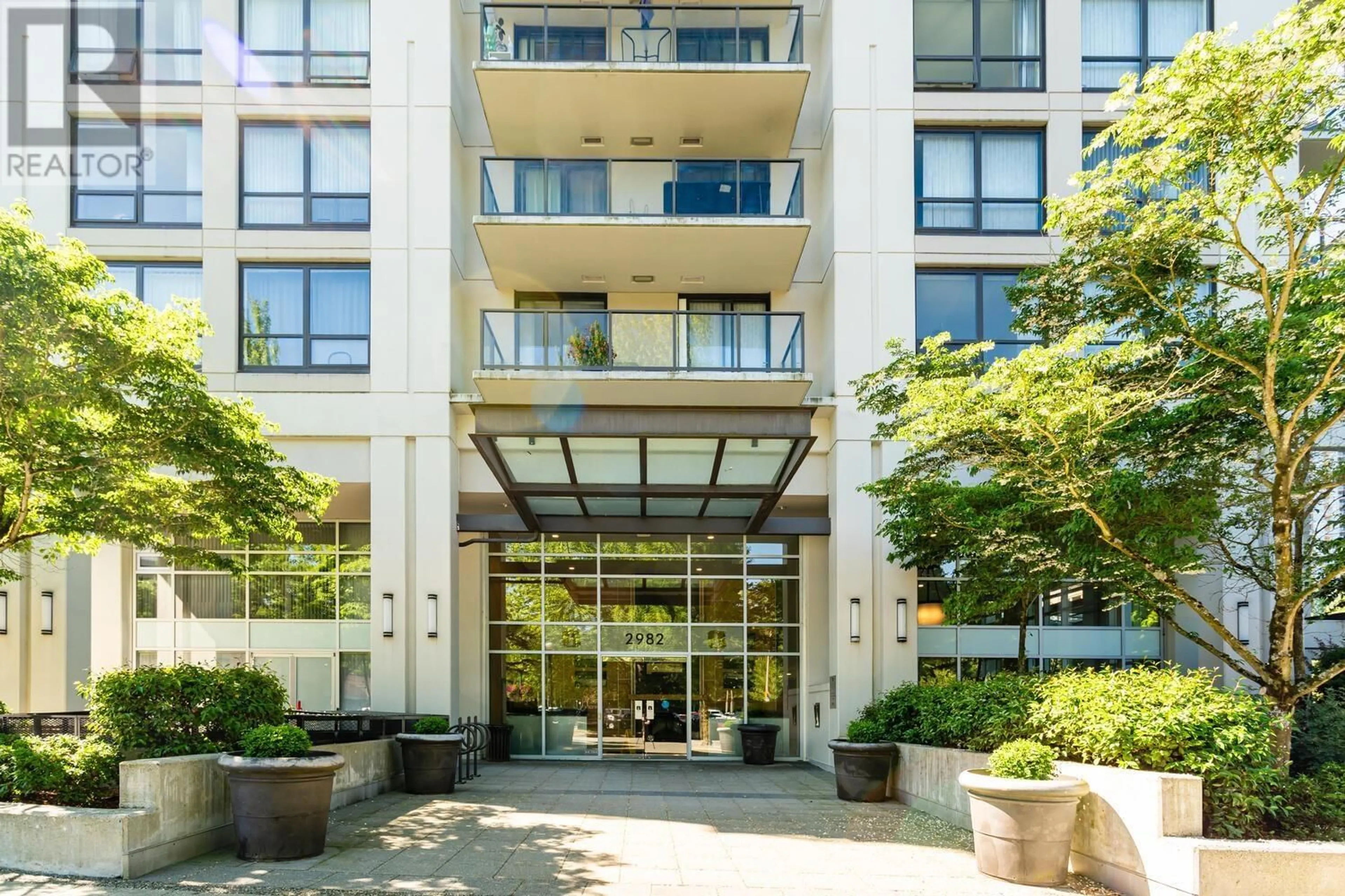 Indoor foyer for 508 - 2982 BURLINGTON DRIVE, Coquitlam British Columbia V3B0B3