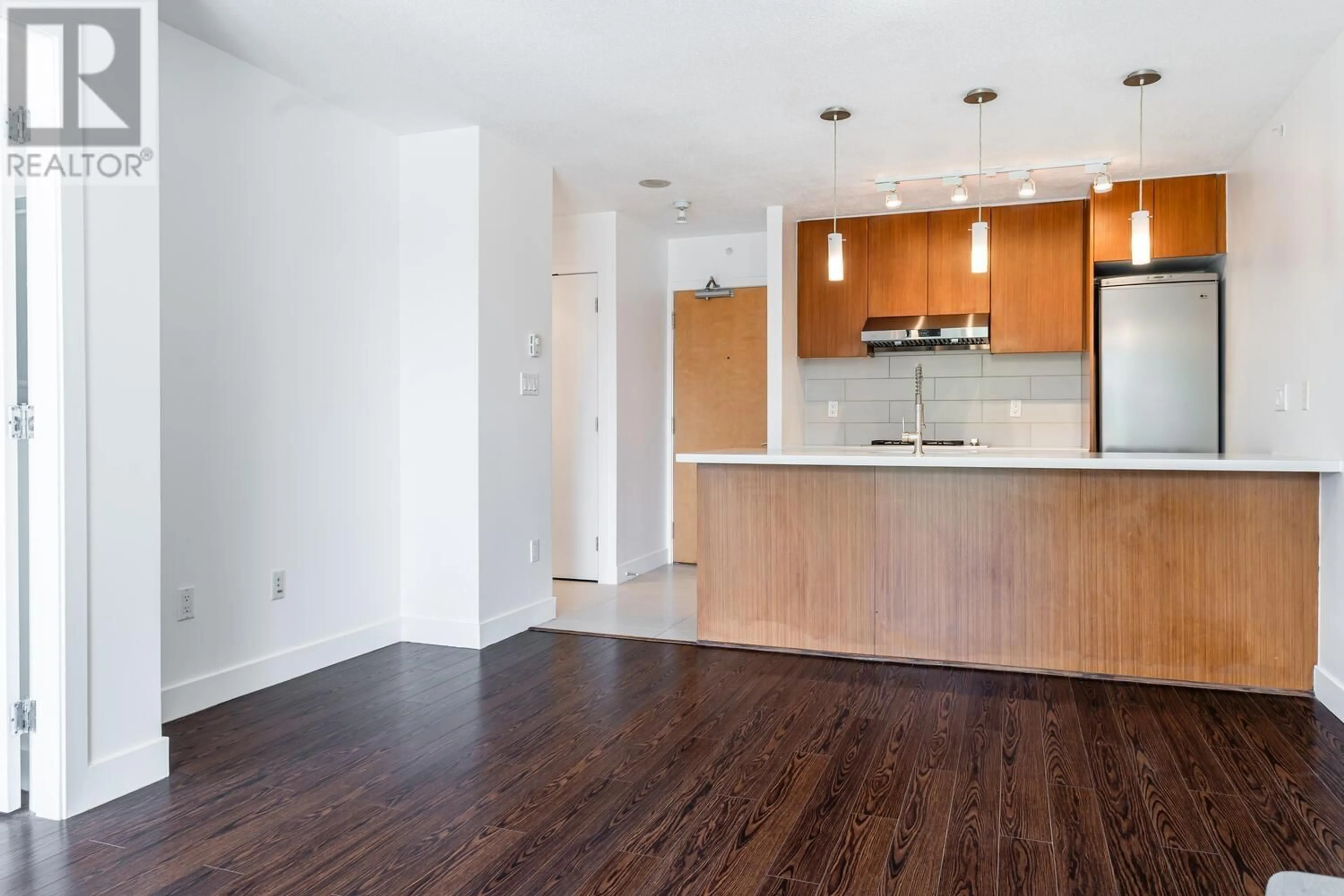 Open concept kitchen, wood/laminate floor for 508 - 2982 BURLINGTON DRIVE, Coquitlam British Columbia V3B0B3