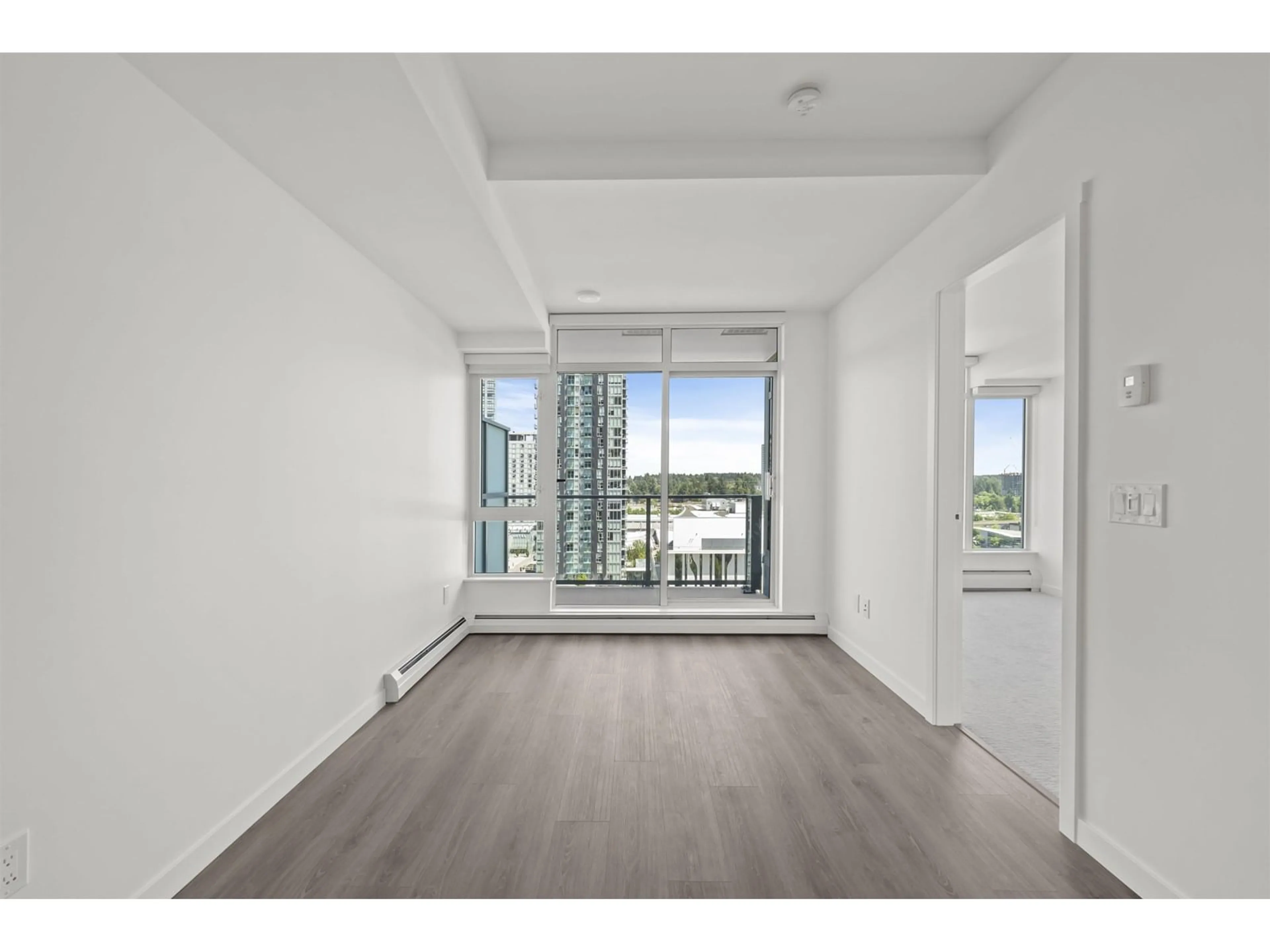 A pic of a room for 1211 - 13350 CENTRAL, Surrey British Columbia V3T0S1
