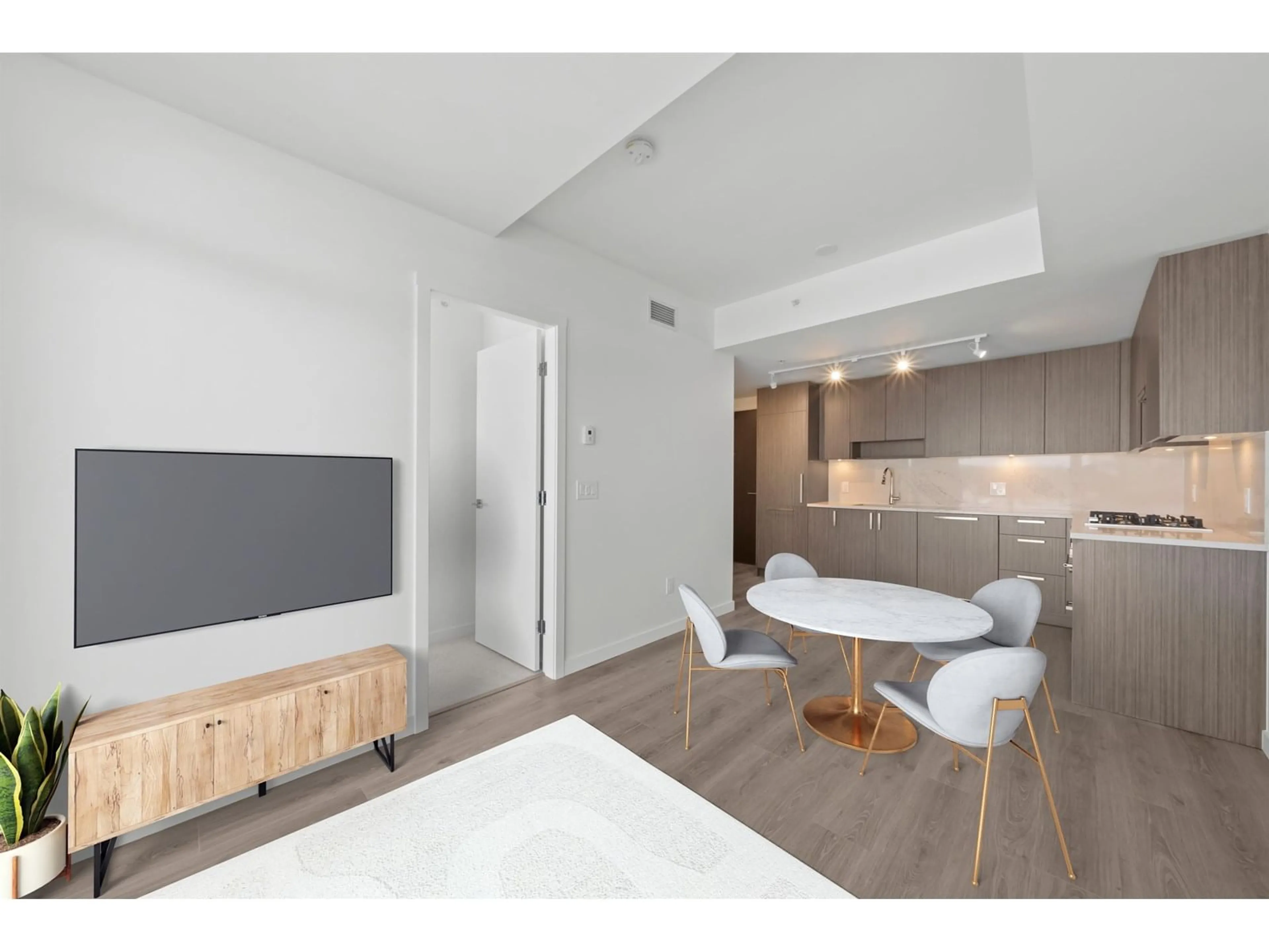 A pic of a room for 1211 - 13350 CENTRAL, Surrey British Columbia V3T0S1