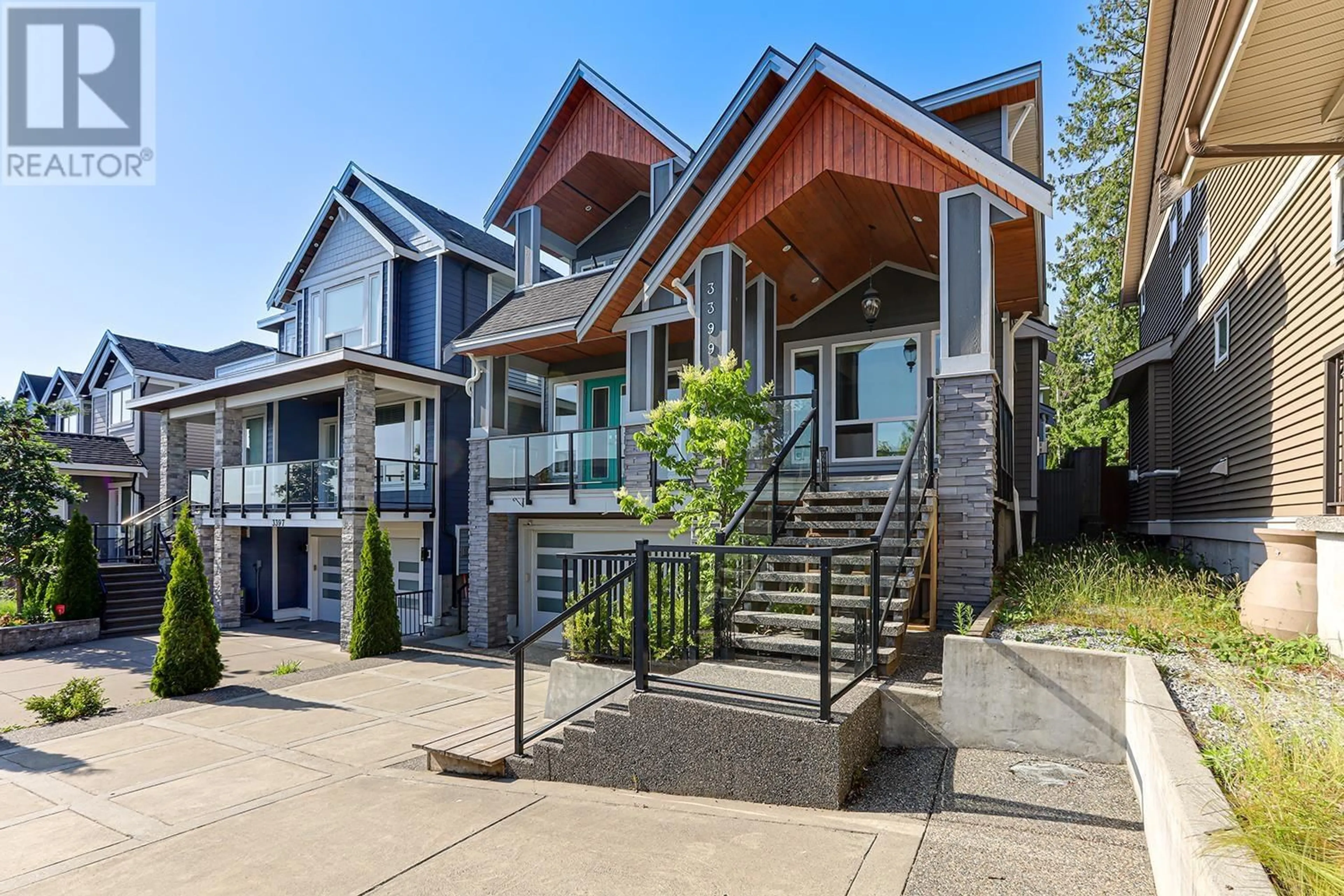 Home with vinyl exterior material, street for 3399 DERBYSHIRE AVENUE, Coquitlam British Columbia V3E0G3