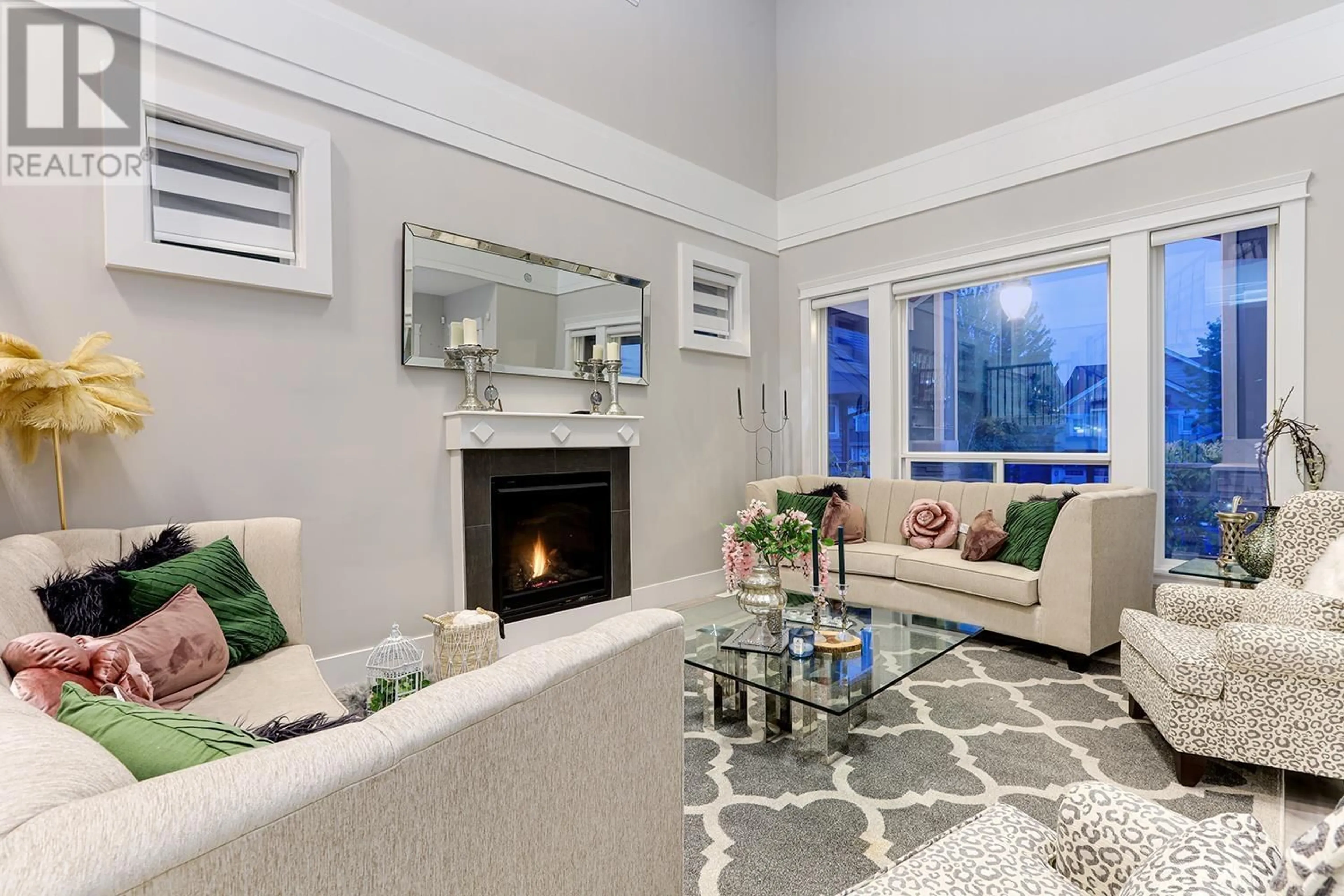 Living room with furniture, unknown for 3399 DERBYSHIRE AVENUE, Coquitlam British Columbia V3E0G3