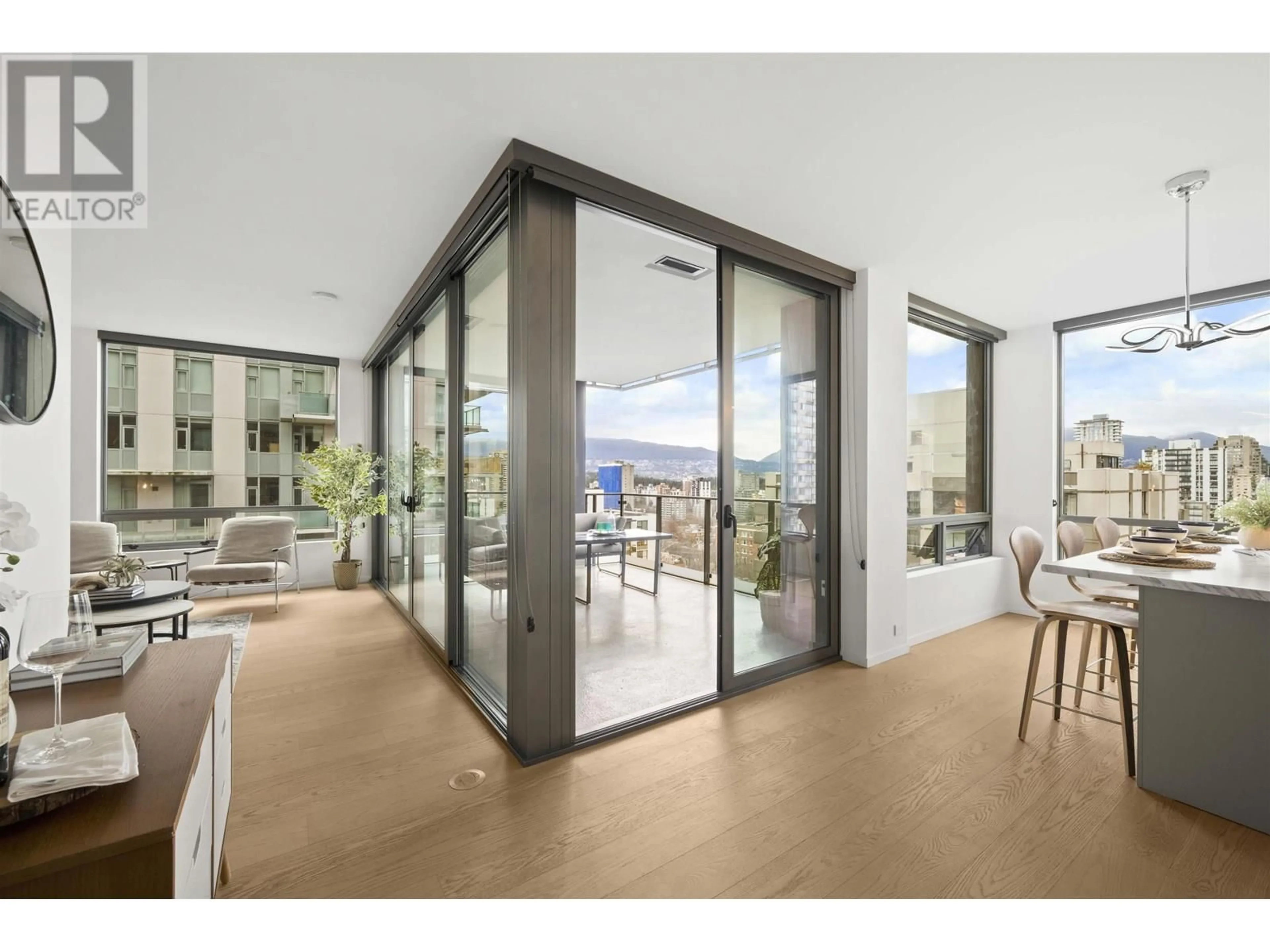 Indoor foyer for 1004 - 1171 JERVIS STREET, Vancouver British Columbia V6E0C9