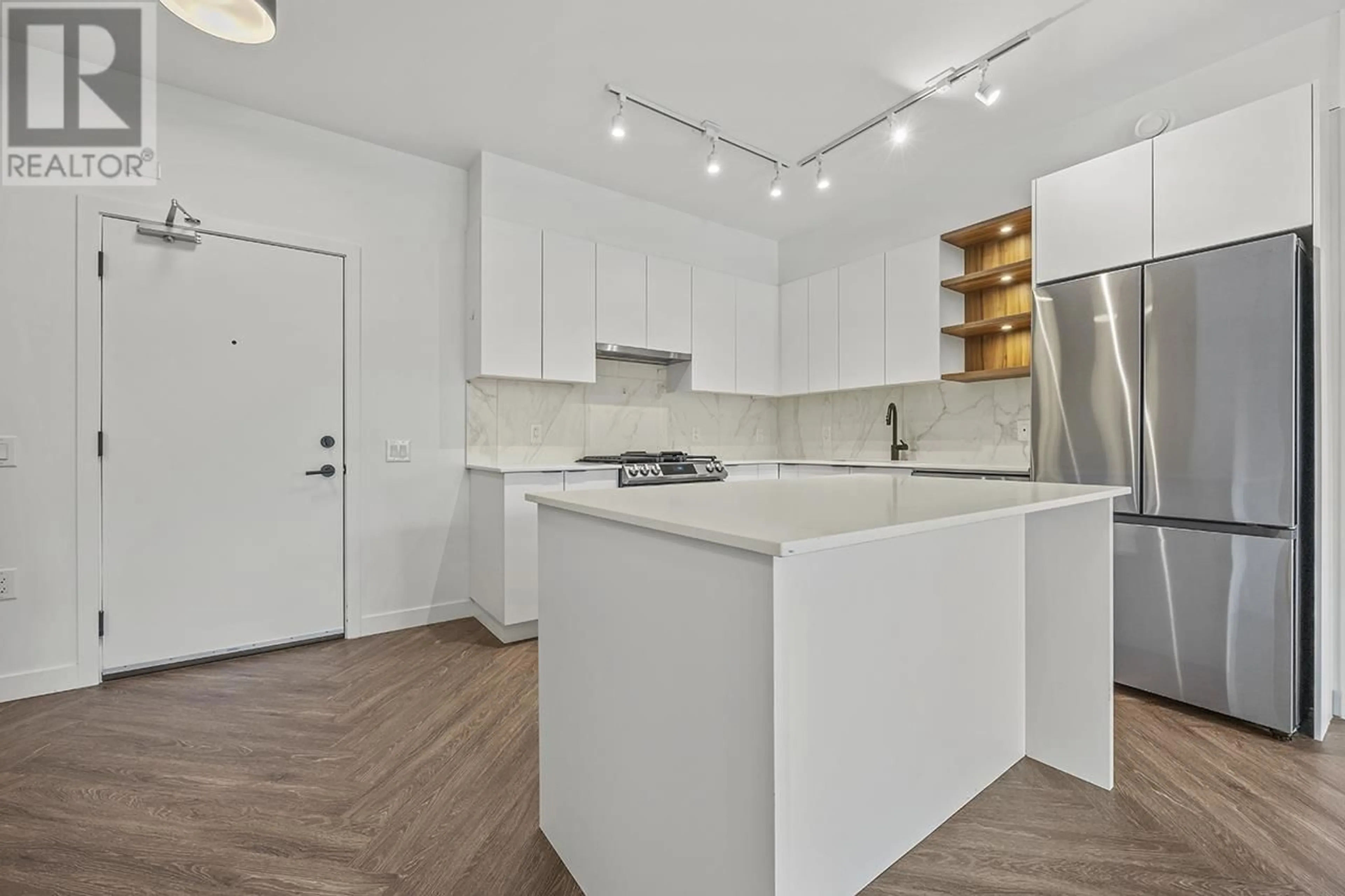 Open concept kitchen, unknown for 511 - 3229 ST JOHNS STREET, Port Moody British Columbia V3H0M4