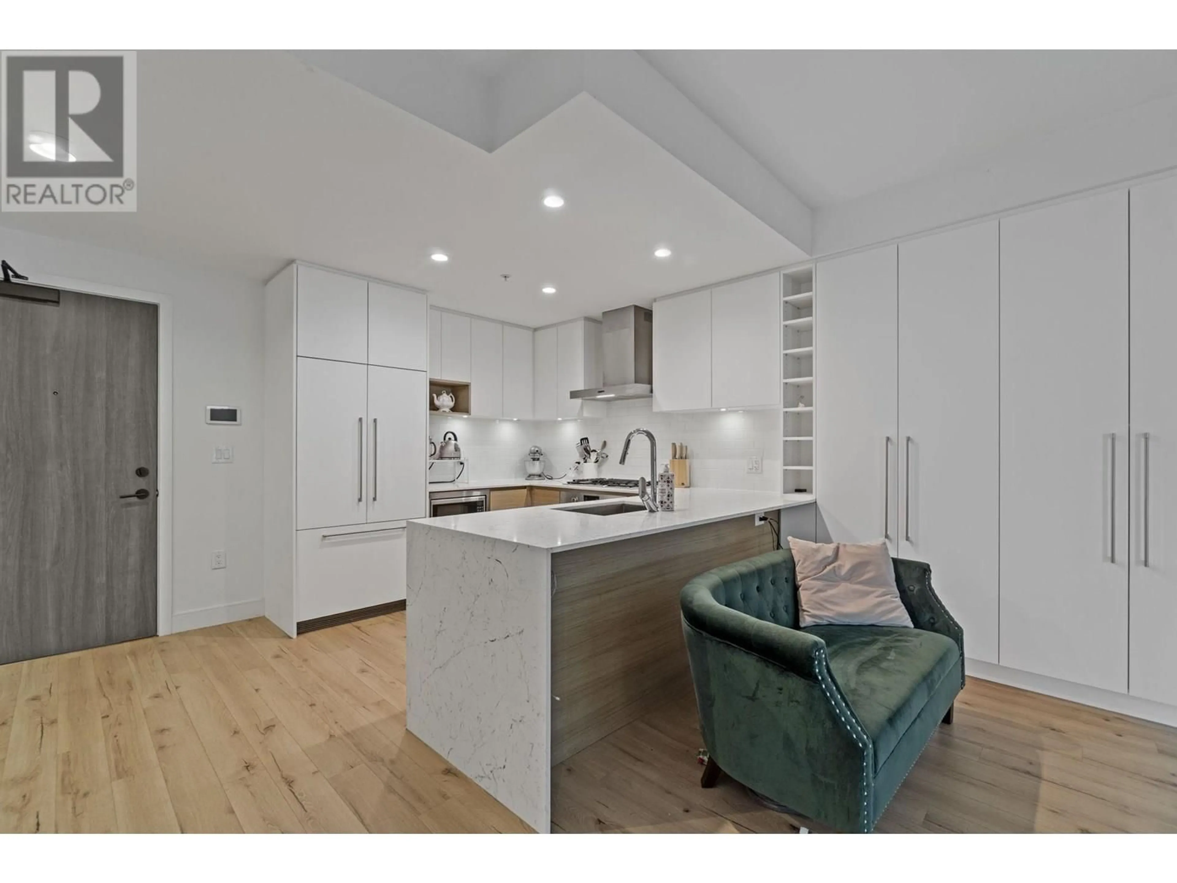 Open concept kitchen, unknown for 221 - 3131 MURRAY STREET, Port Moody British Columbia V3H0L9