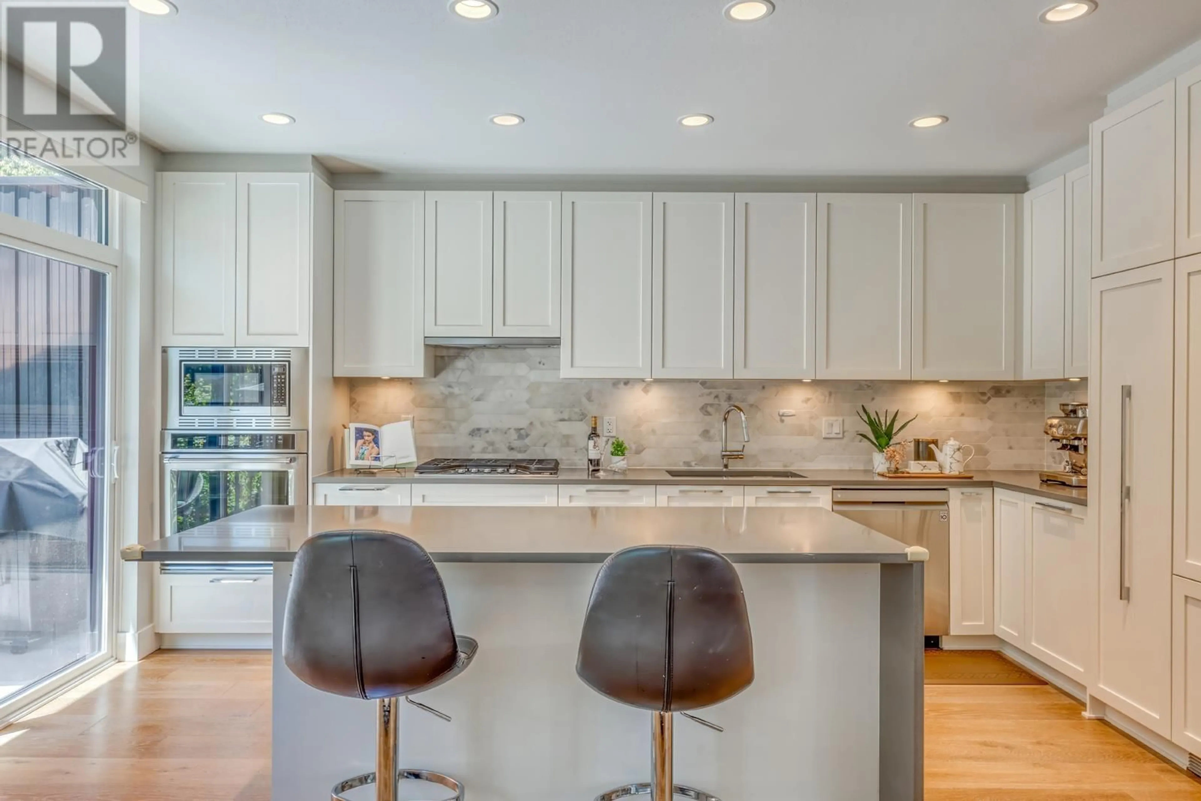 Contemporary kitchen, ceramic/tile floor for 34 - 3306 PRINCETON AVENUE, Coquitlam British Columbia V3E0M9