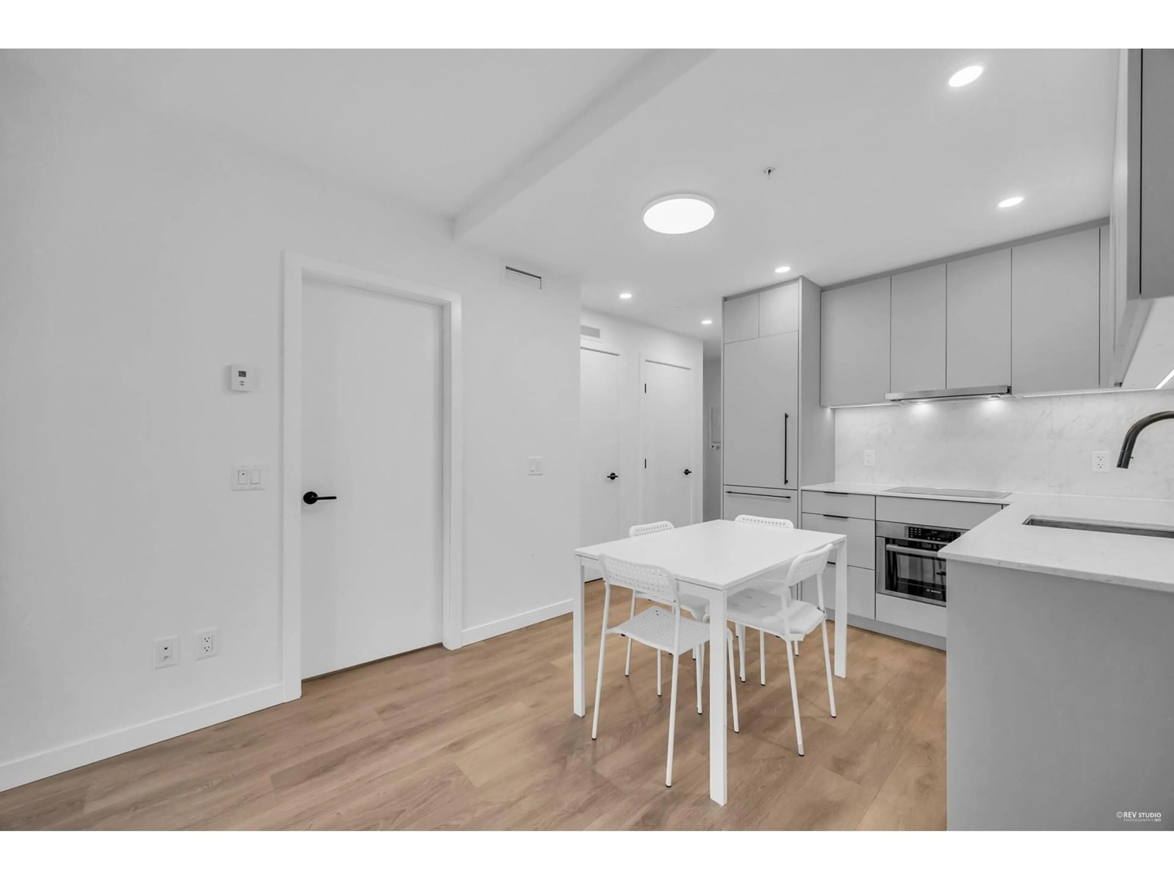 Open concept kitchen, unknown for 2207 - 13685 102, Surrey British Columbia V3T1N7
