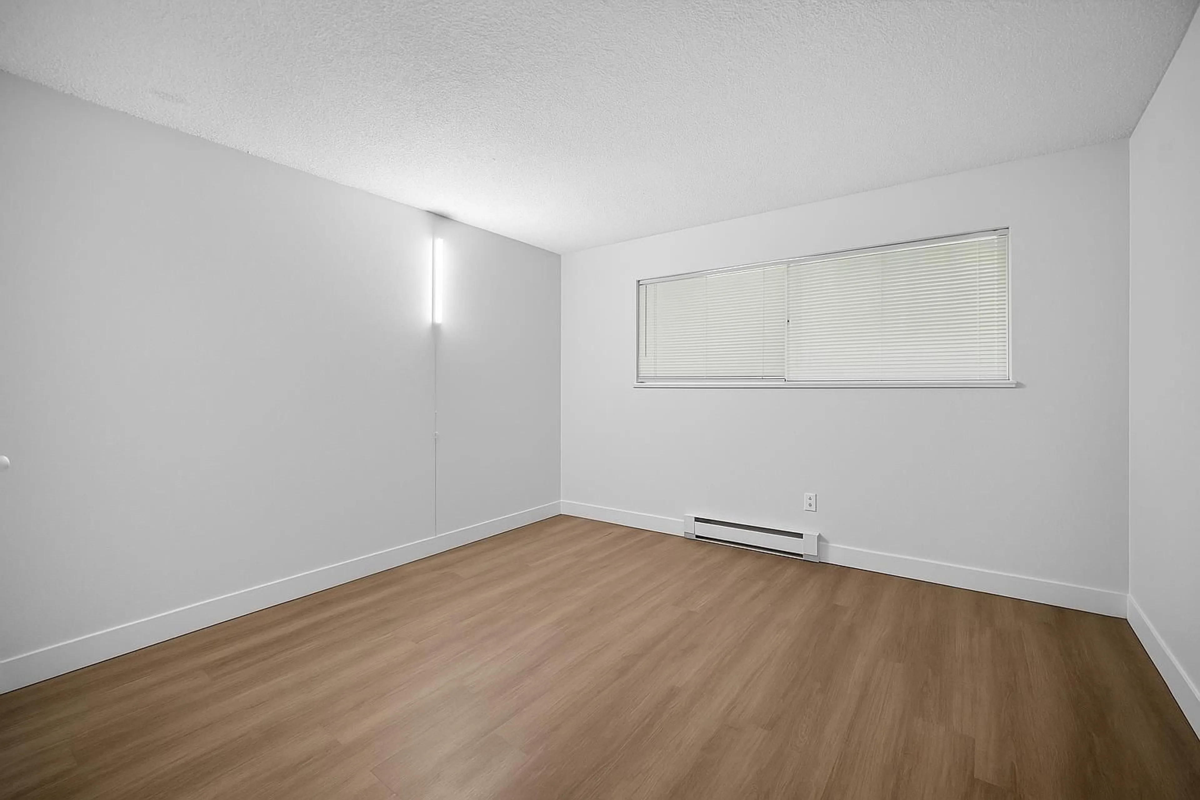 A pic of a room for 214 - 33400 BOURQUIN, Abbotsford British Columbia V2S5G3