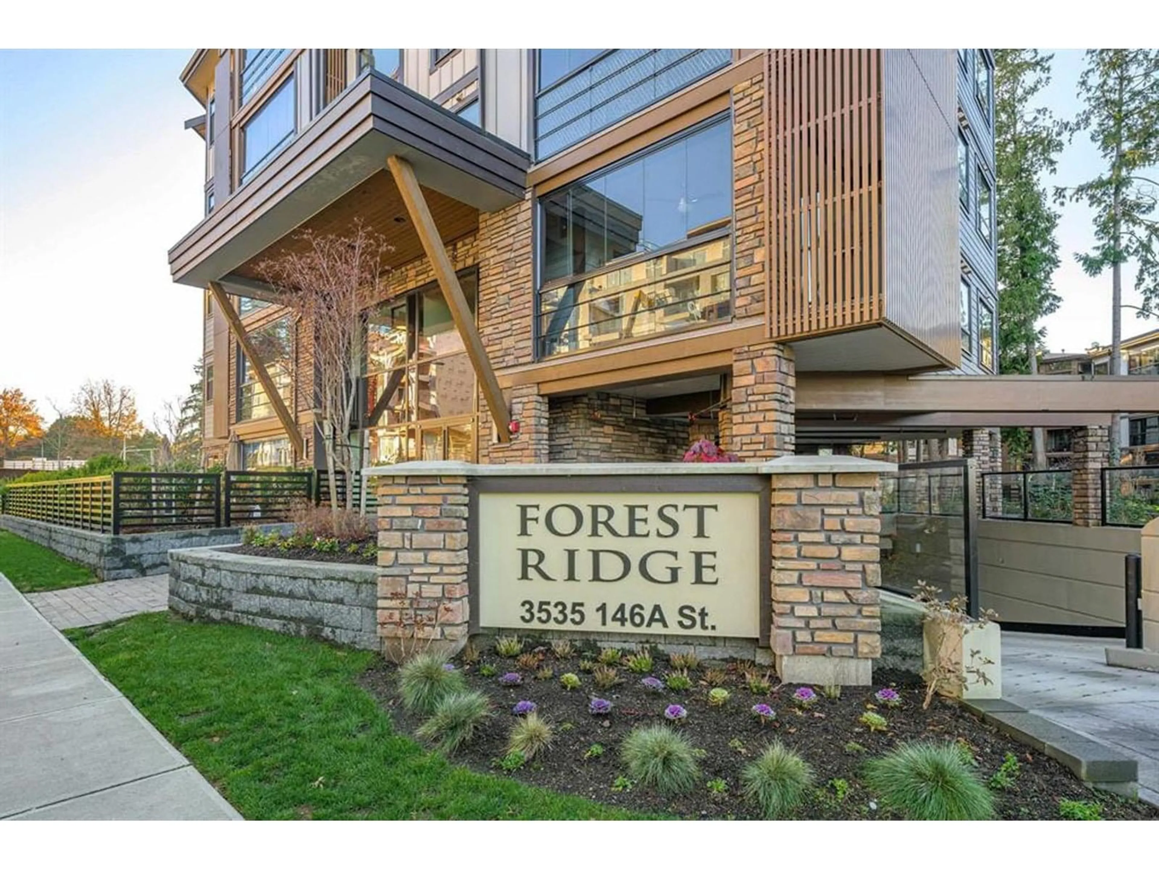 Indoor foyer for 503 - 3535 146A, Surrey British Columbia V4P0H2