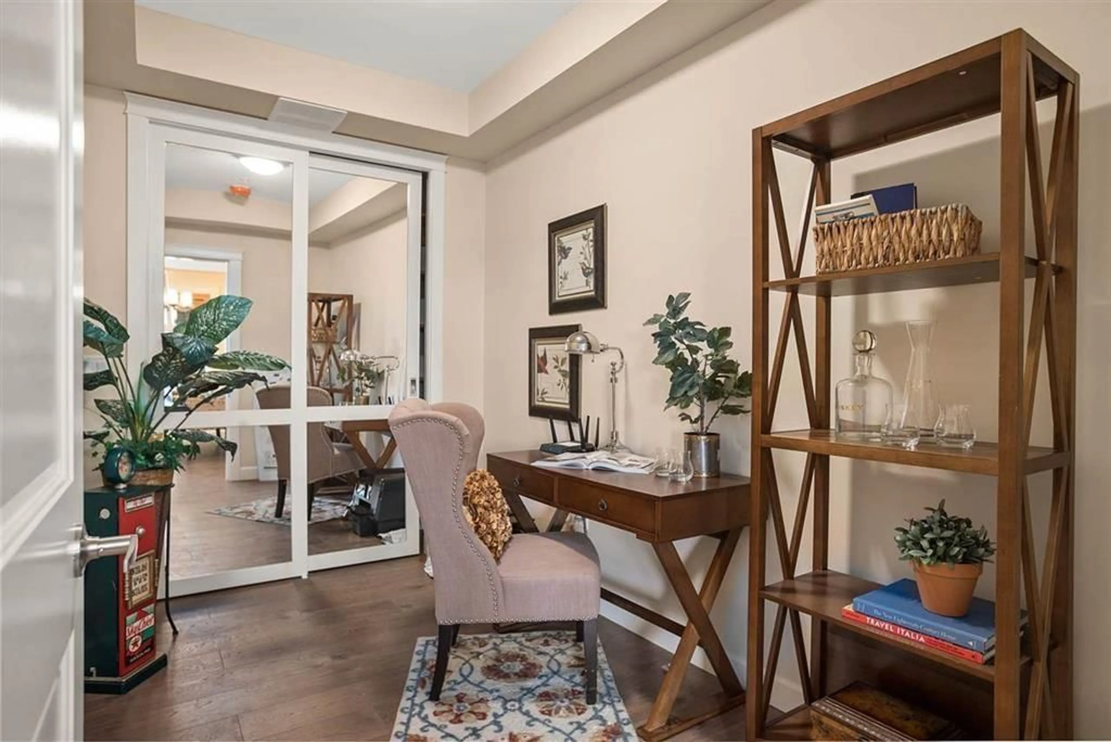 Indoor entryway for 503 - 3535 146A, Surrey British Columbia V4P0H2