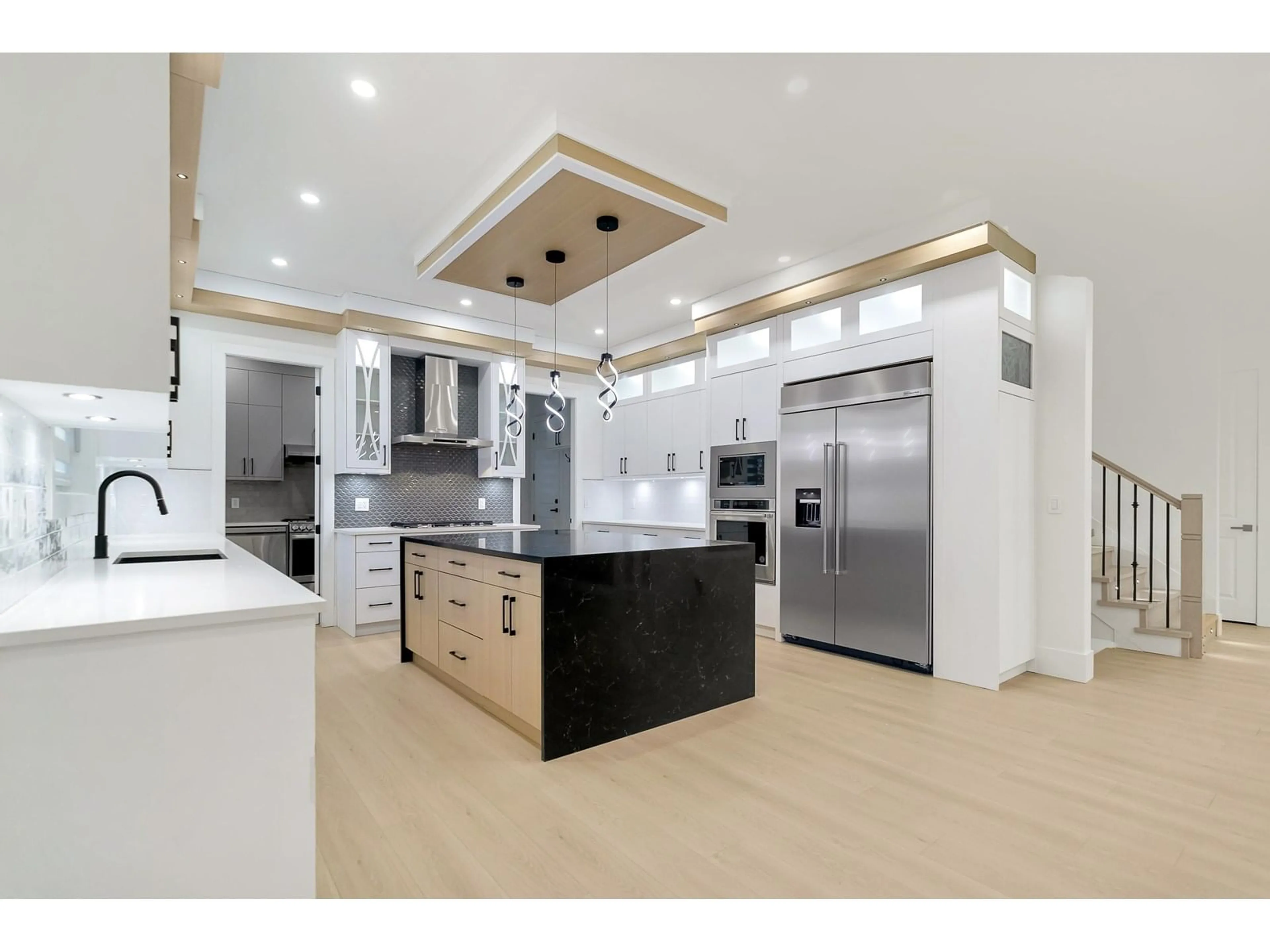 Open concept kitchen, unknown for 17226 59, Surrey British Columbia V3S3Z6