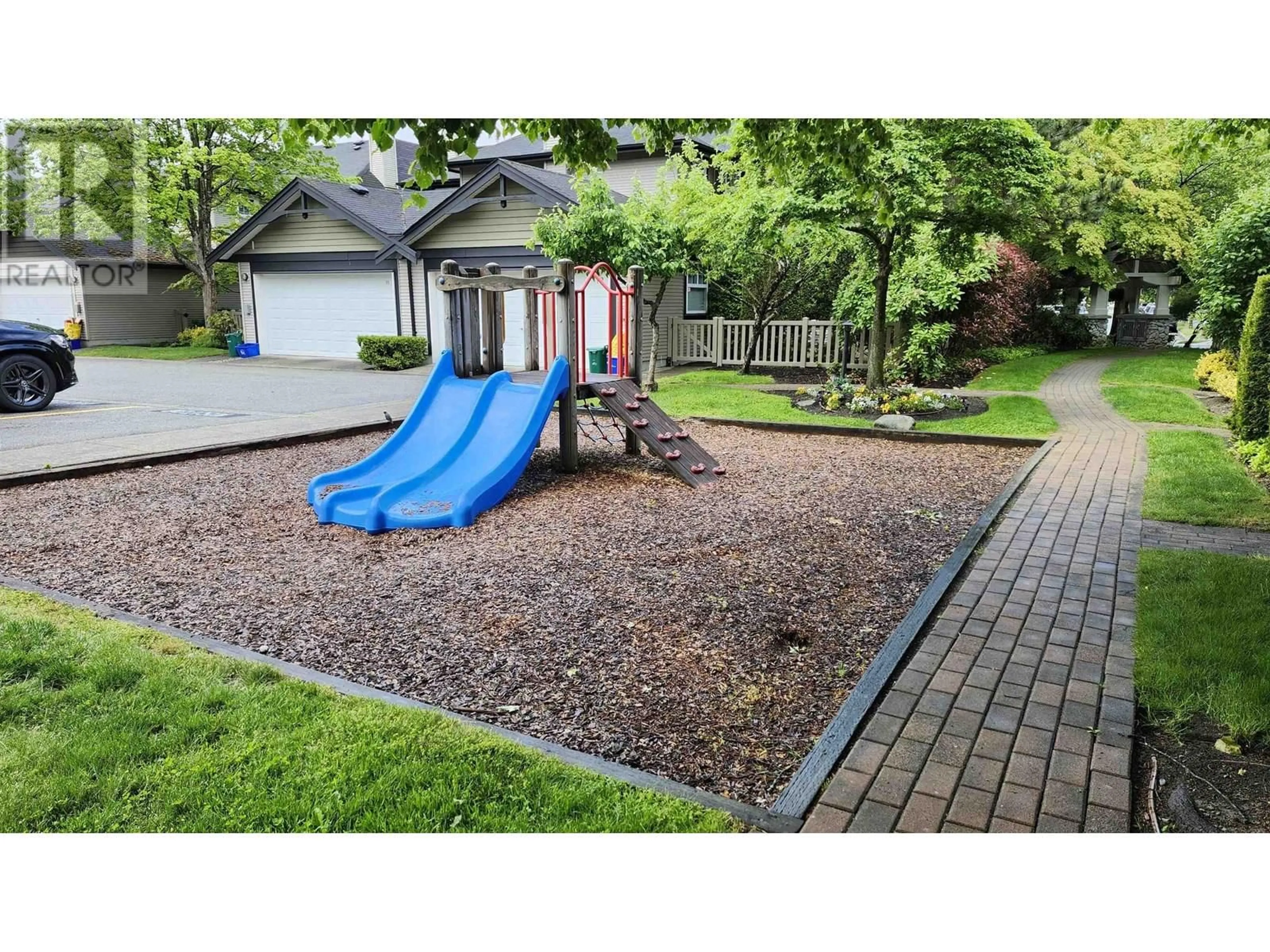 Patio, street for 68 - 6888 ROBSON DRIVE, Richmond British Columbia V7C5T6