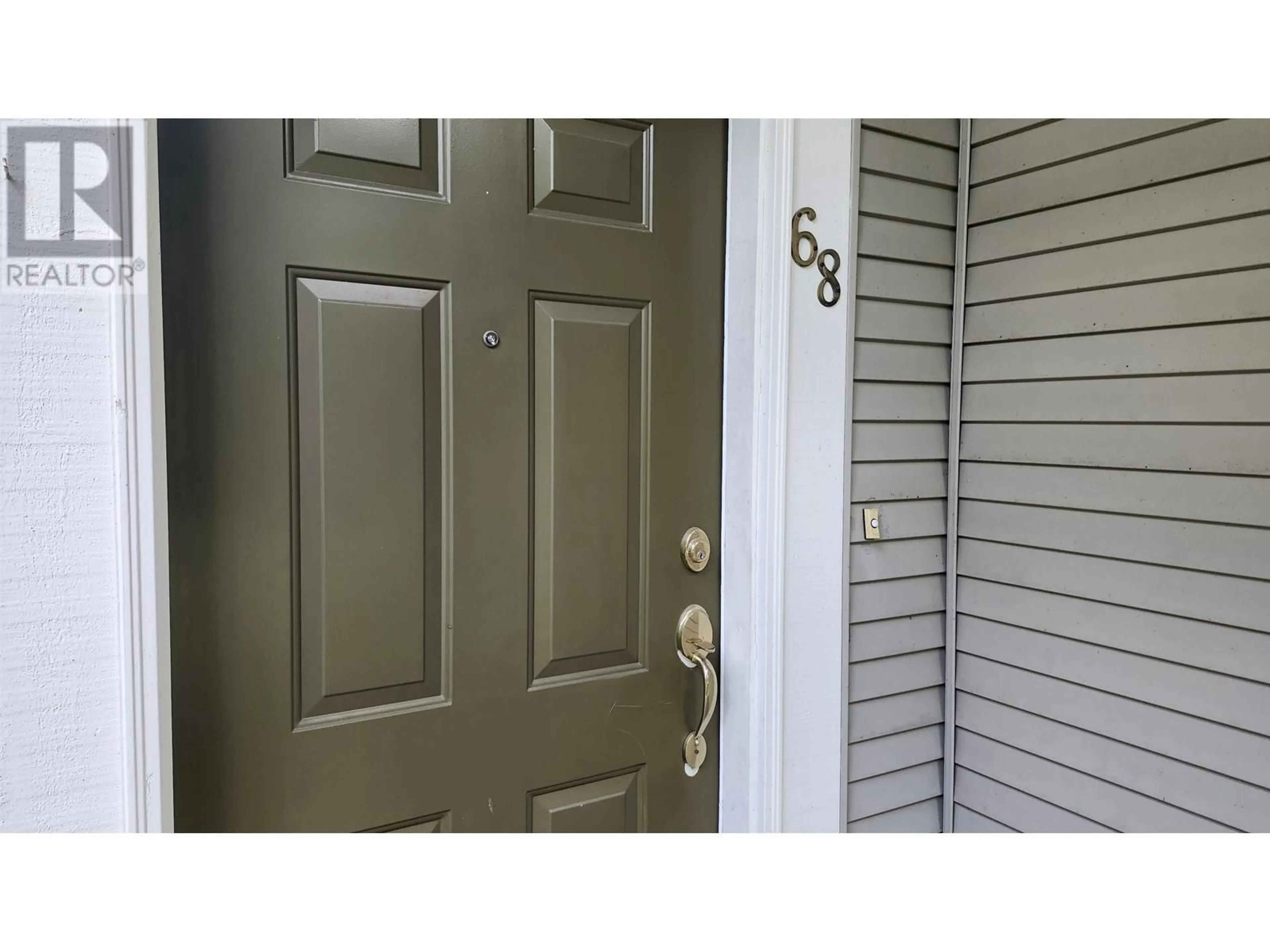 Indoor entryway for 68 - 6888 ROBSON DRIVE, Richmond British Columbia V7C5T6
