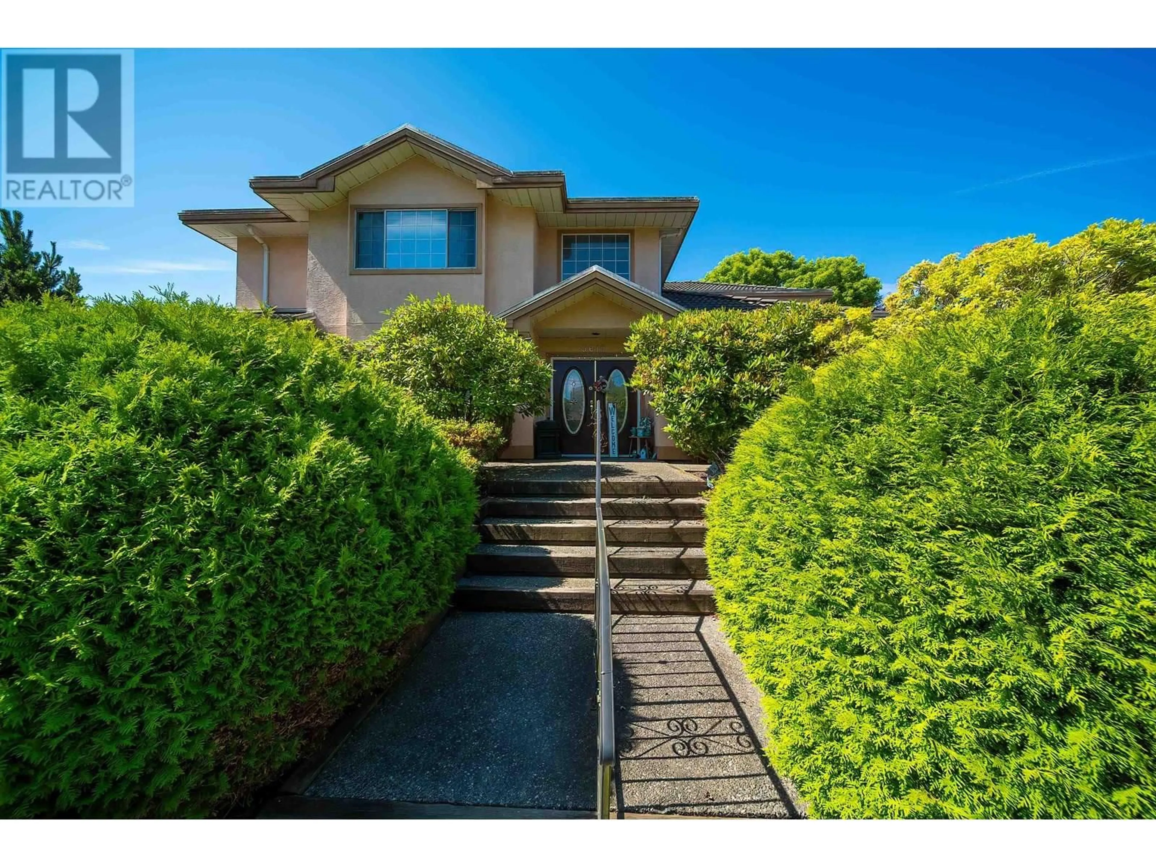 A pic from outside/outdoor area/front of a property/back of a property/a pic from drone, street for 5619 HANKIN DRIVE, Richmond British Columbia V7C5N5