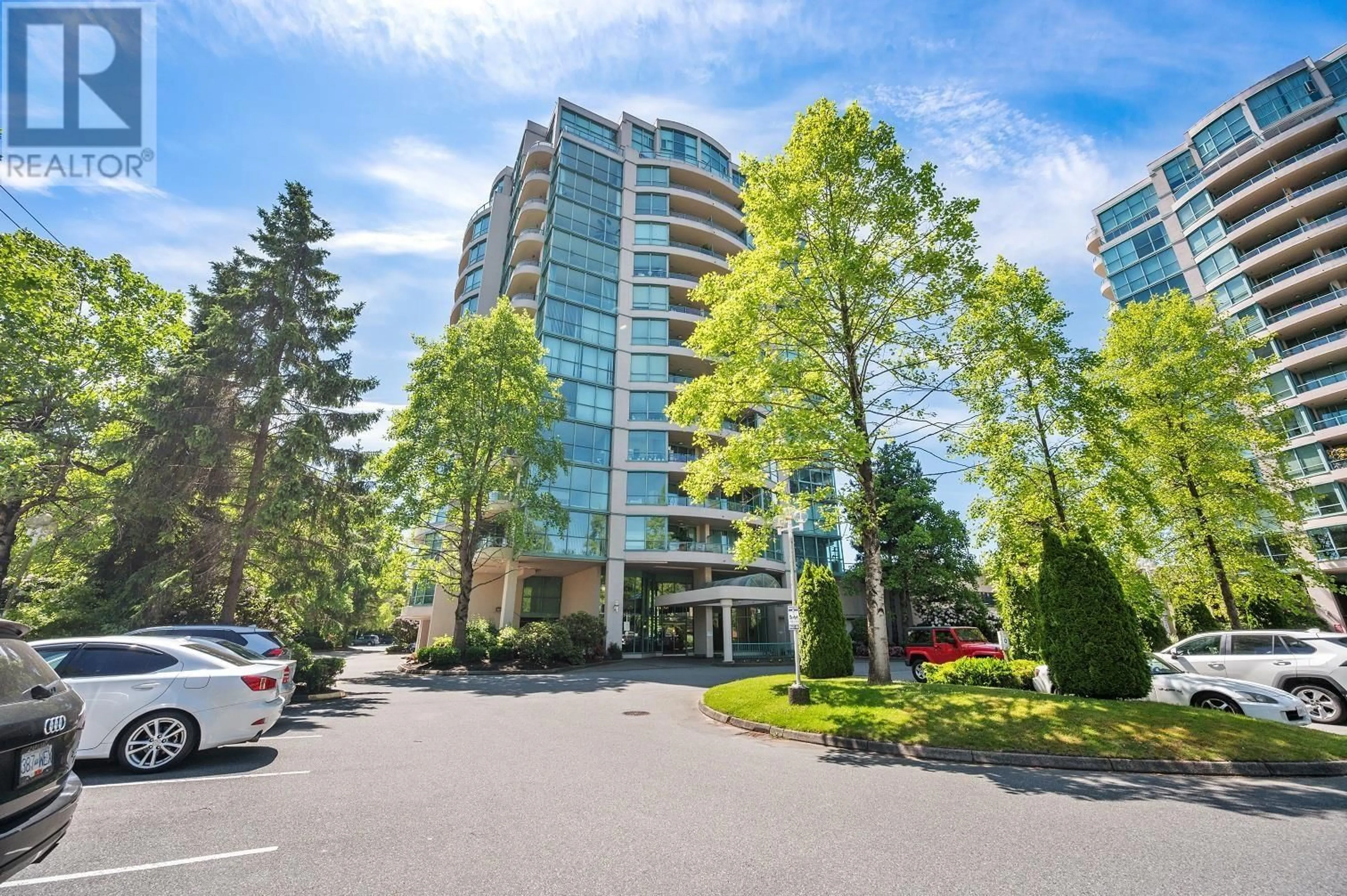 Indoor foyer for 1007 - 8851 LANSDOWNE ROAD, Richmond British Columbia V6X3X7